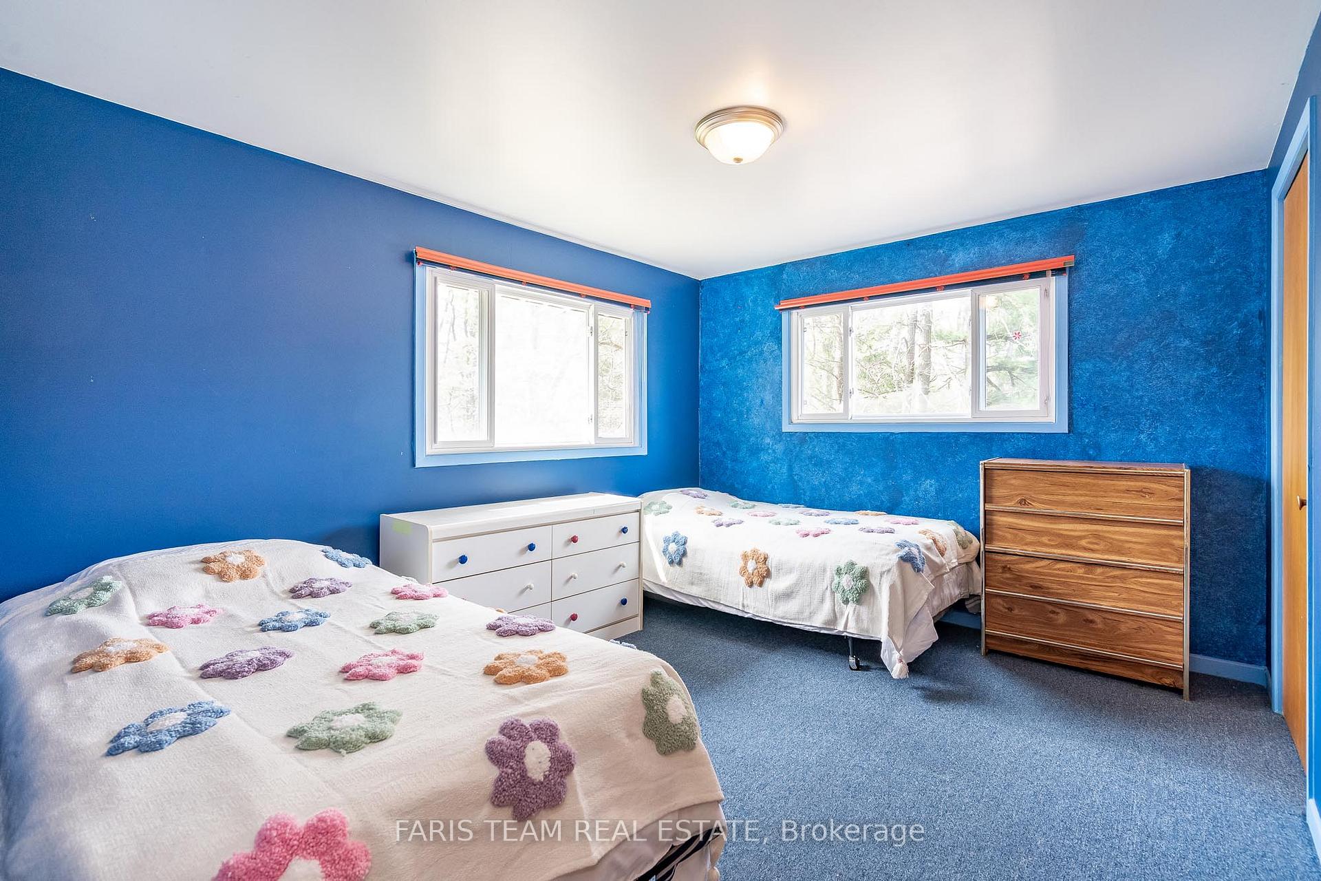 Photo 14 of 15 Lawrence Avenue, Springwater, Anten Mills — HOMEH