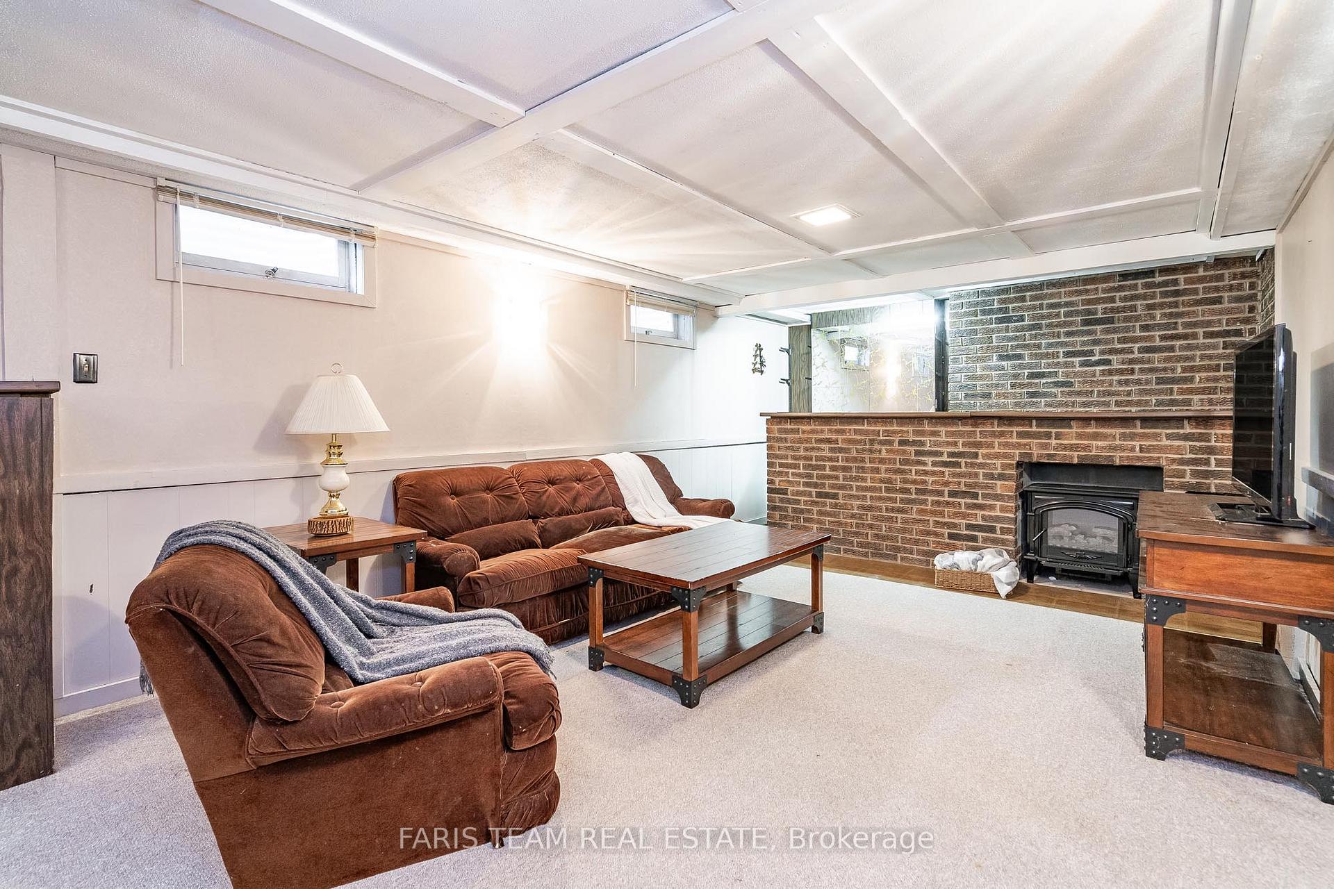 Photo 19 of 15 Lawrence Avenue, Springwater, Anten Mills — HOMEH