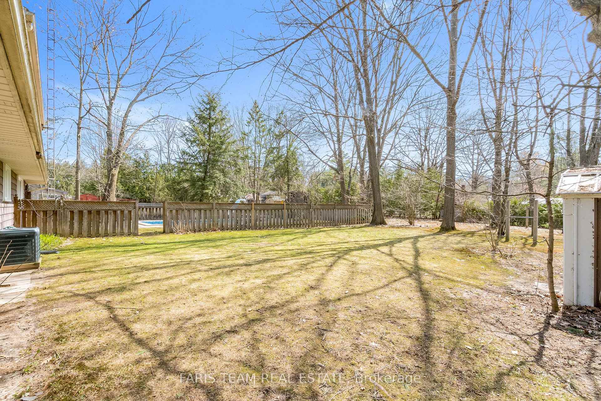 Photo 24 of 15 Lawrence Avenue, Springwater, Anten Mills — HOMEH