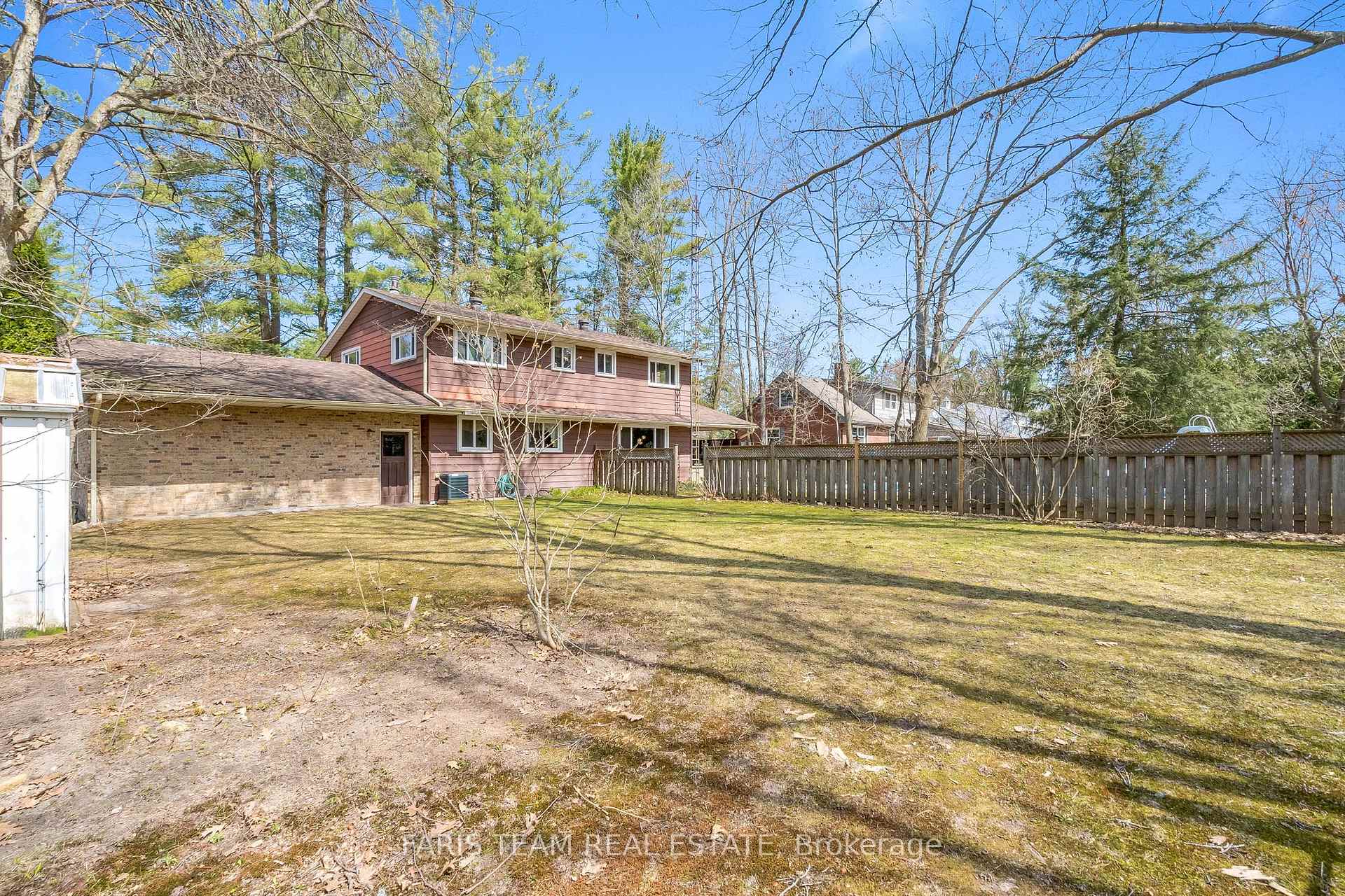 Photo 25 of 15 Lawrence Avenue, Springwater, Anten Mills — HOMEH