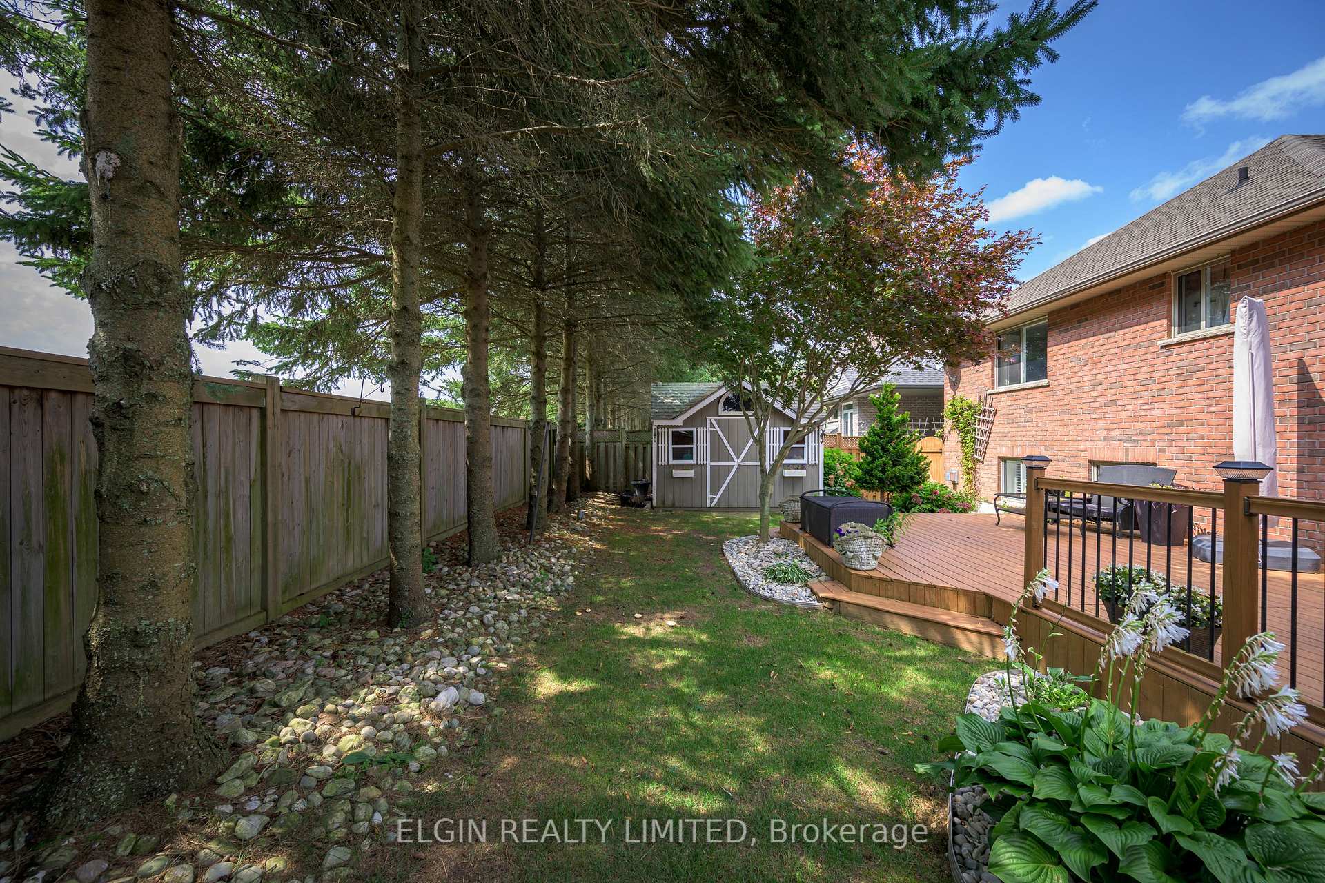 Photo 4 of 20 Beechwood Circle, St. Thomas — HOMEH