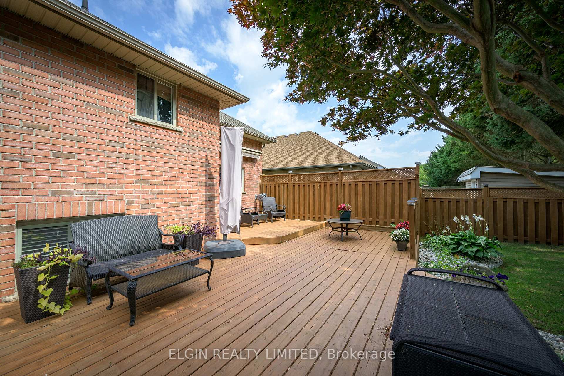 Photo 8 of 20 Beechwood Circle, St. Thomas — HOMEH