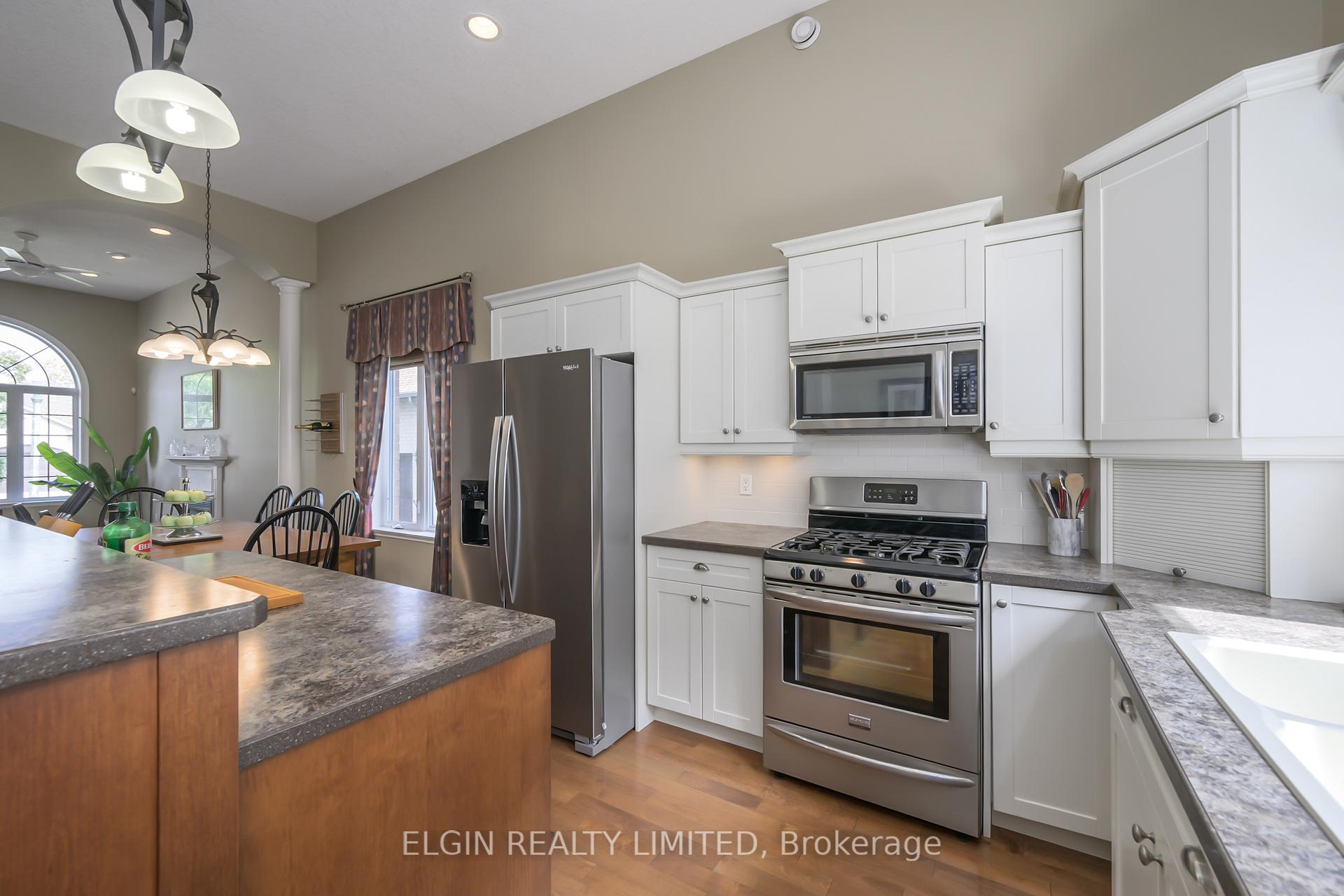 Photo 11 of 20 Beechwood Circle, St. Thomas — HOMEH