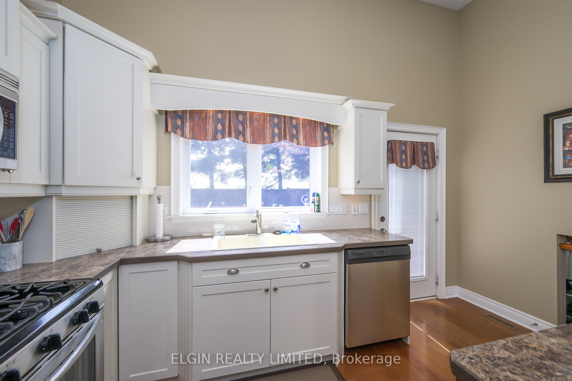 Photo 13 of 20 Beechwood Circle, St. Thomas — HOMEH