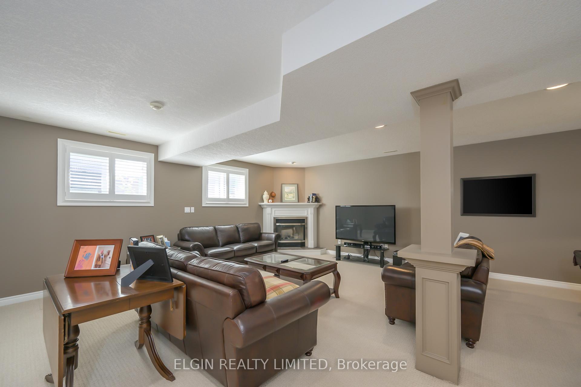 Photo 27 of 20 Beechwood Circle, St. Thomas — HOMEH