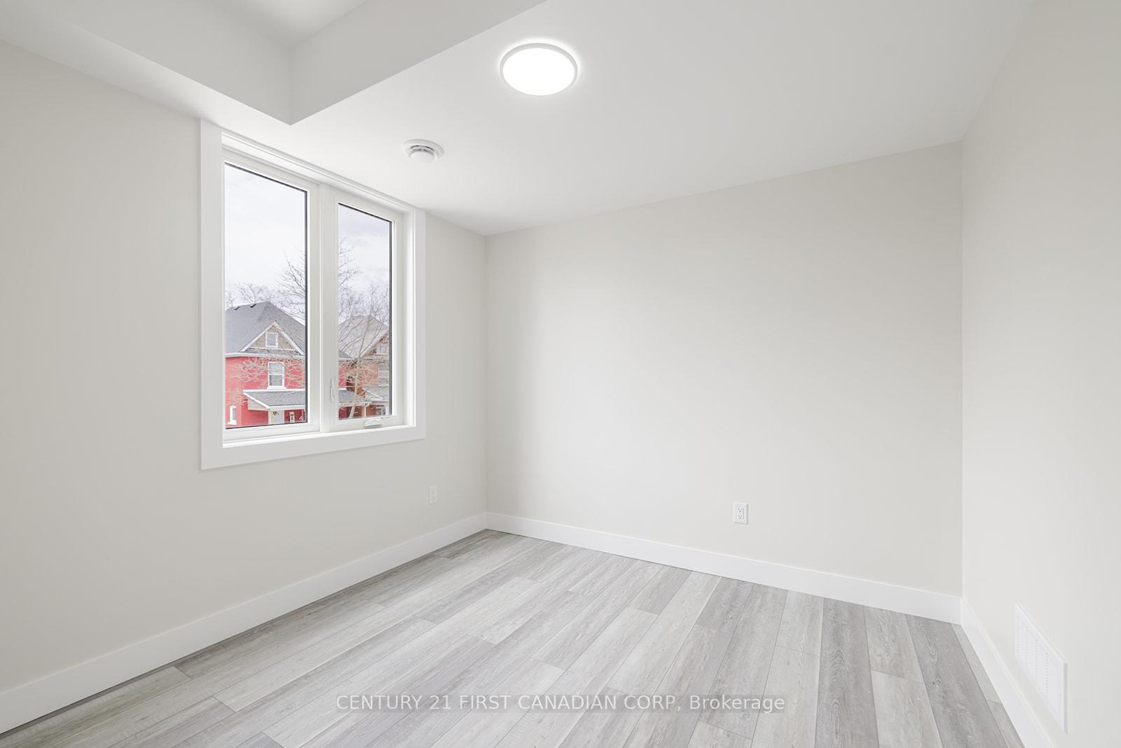 Photo 7 of Unit 105, 109 Ross Street, St. Thomas — HOMEH