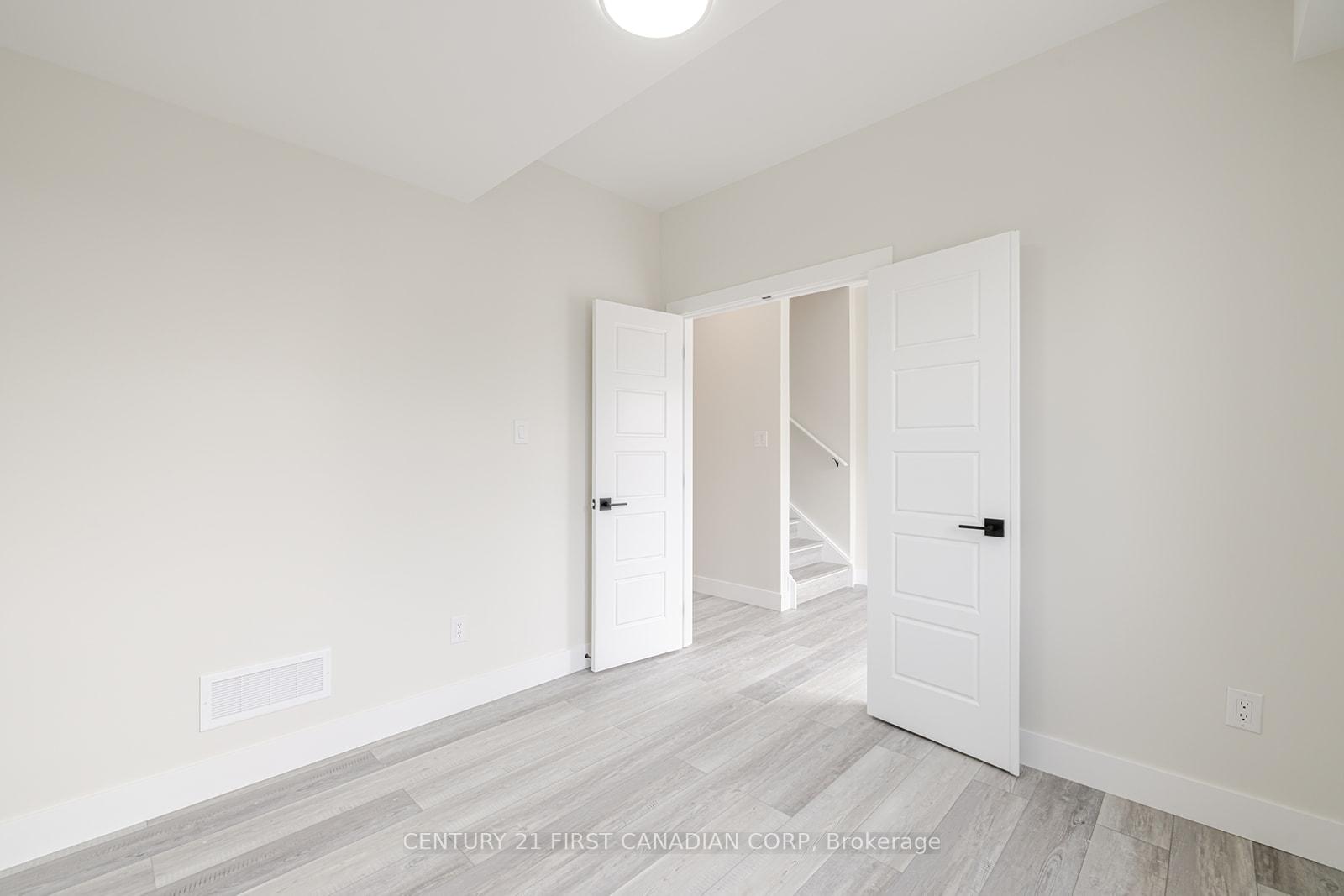 Photo 8 of Unit 105, 109 Ross Street, St. Thomas — HOMEH