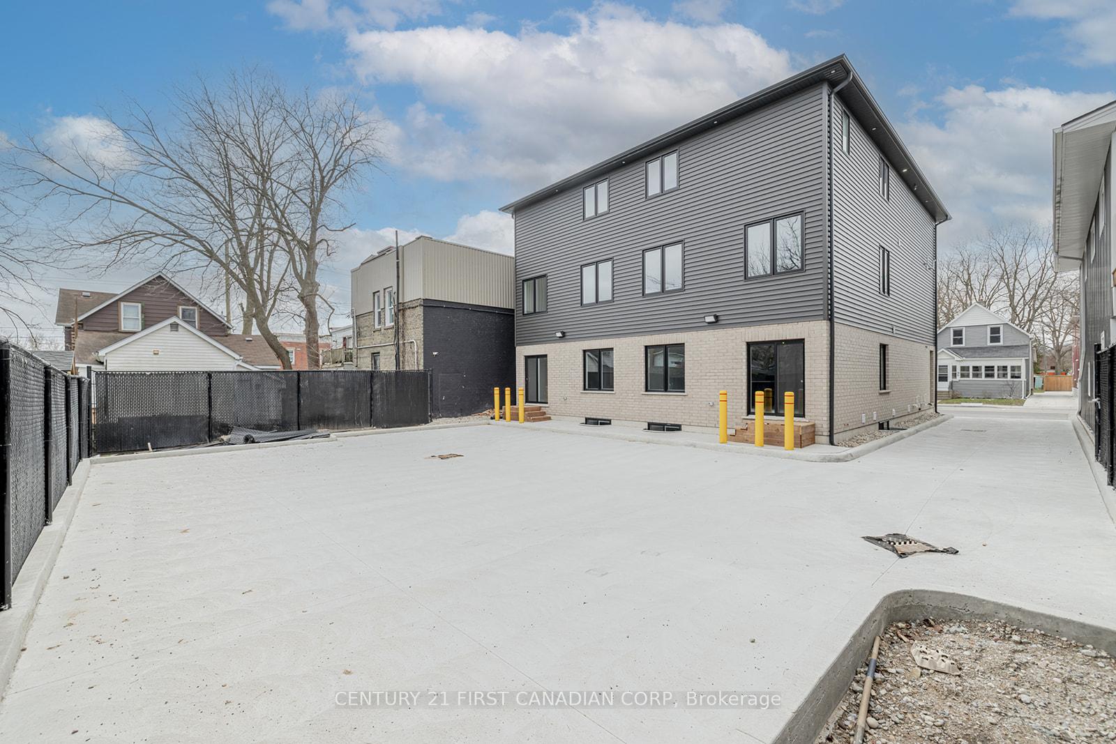 Photo 16 of Unit 105, 109 Ross Street, St. Thomas — HOMEH