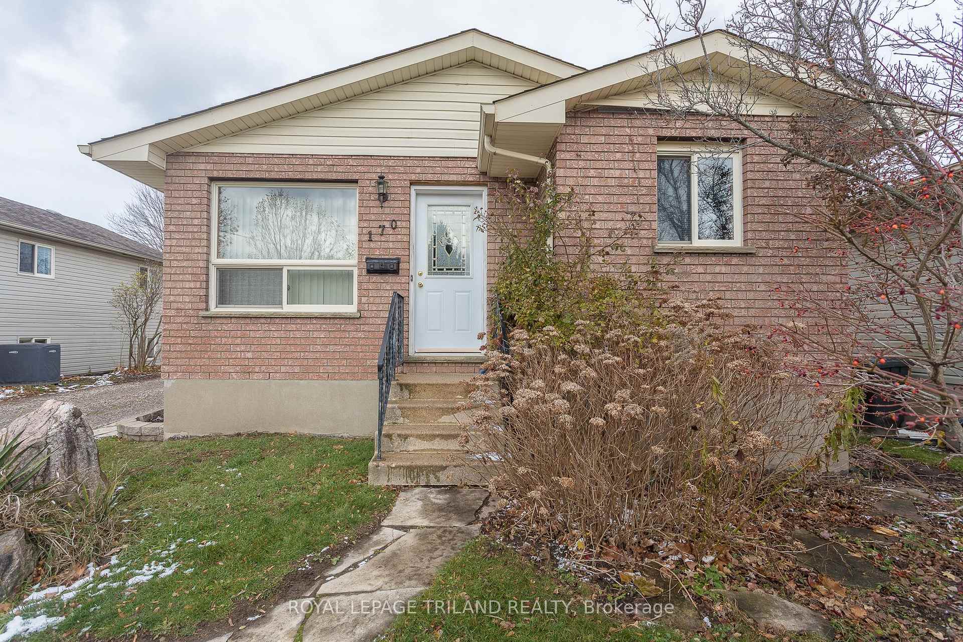 Photo 1 of 170 Forest Avenue, St. Thomas — HOMEH