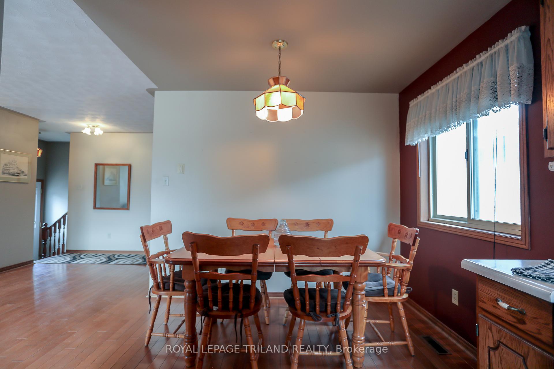 Photo 8 of 170 Forest Avenue, St. Thomas — HOMEH