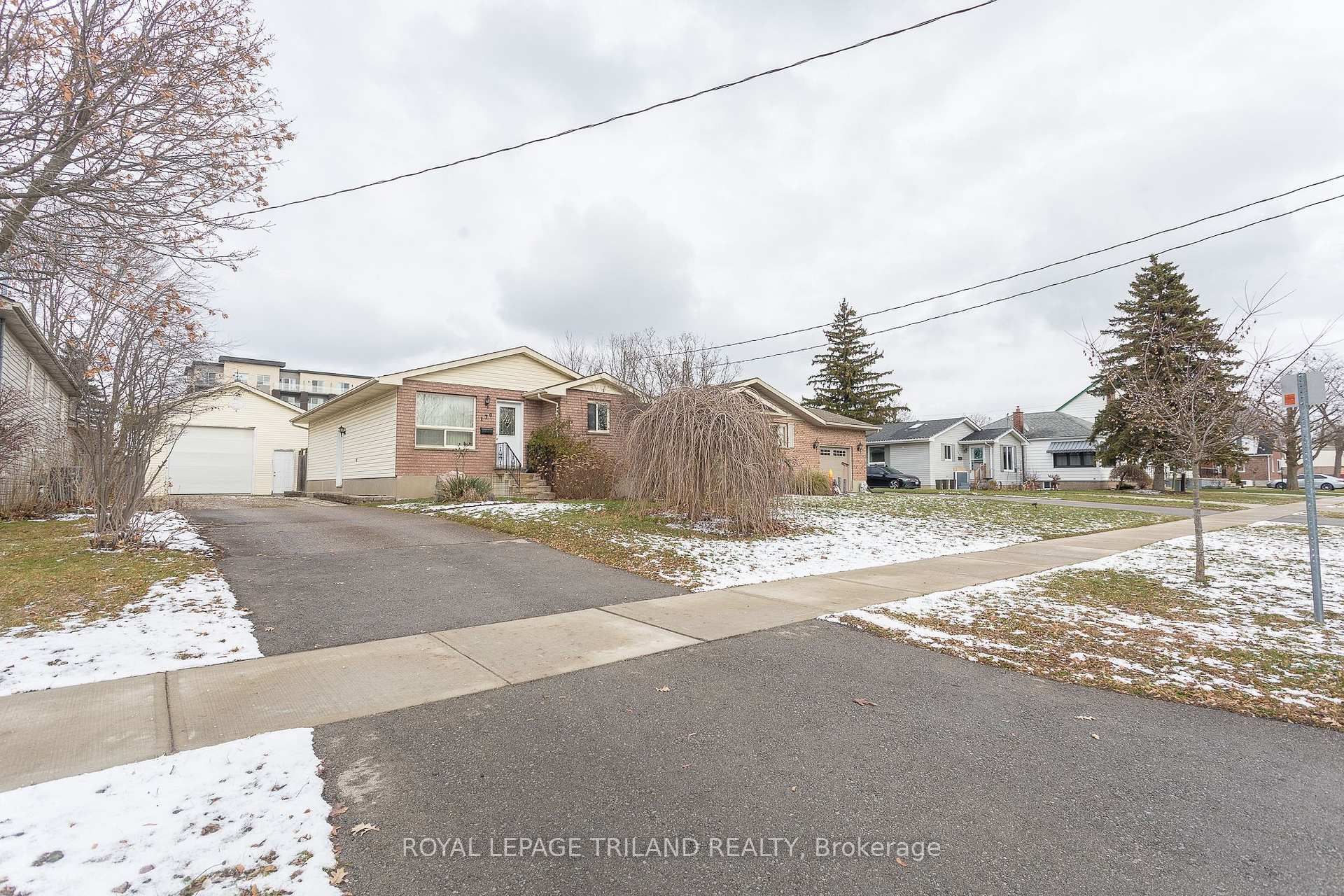 Photo 41 of 170 Forest Avenue, St. Thomas — HOMEH