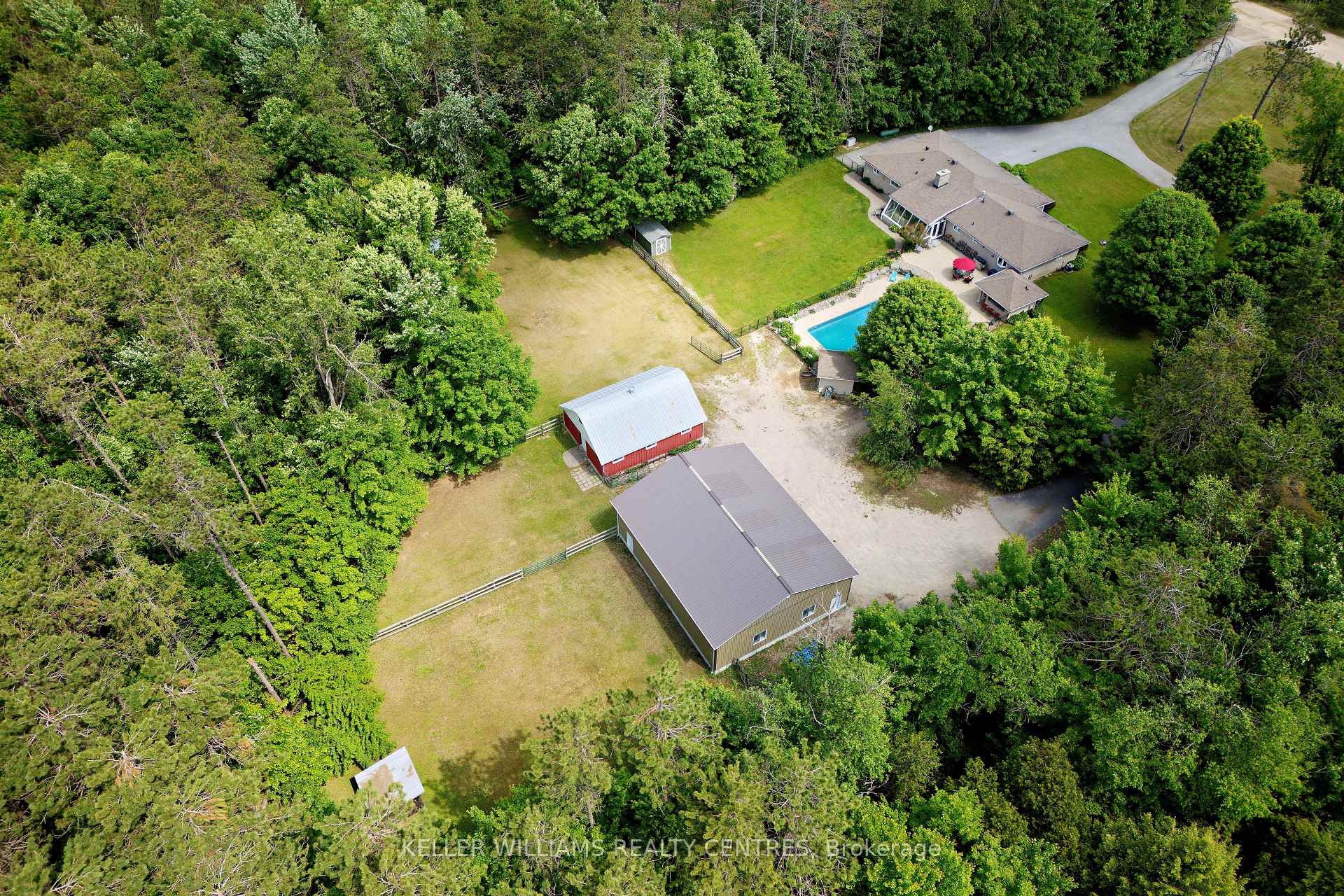 Photo 4 of 1138 Old Second Road N, Springwater, Rural Springwater — HOMEH