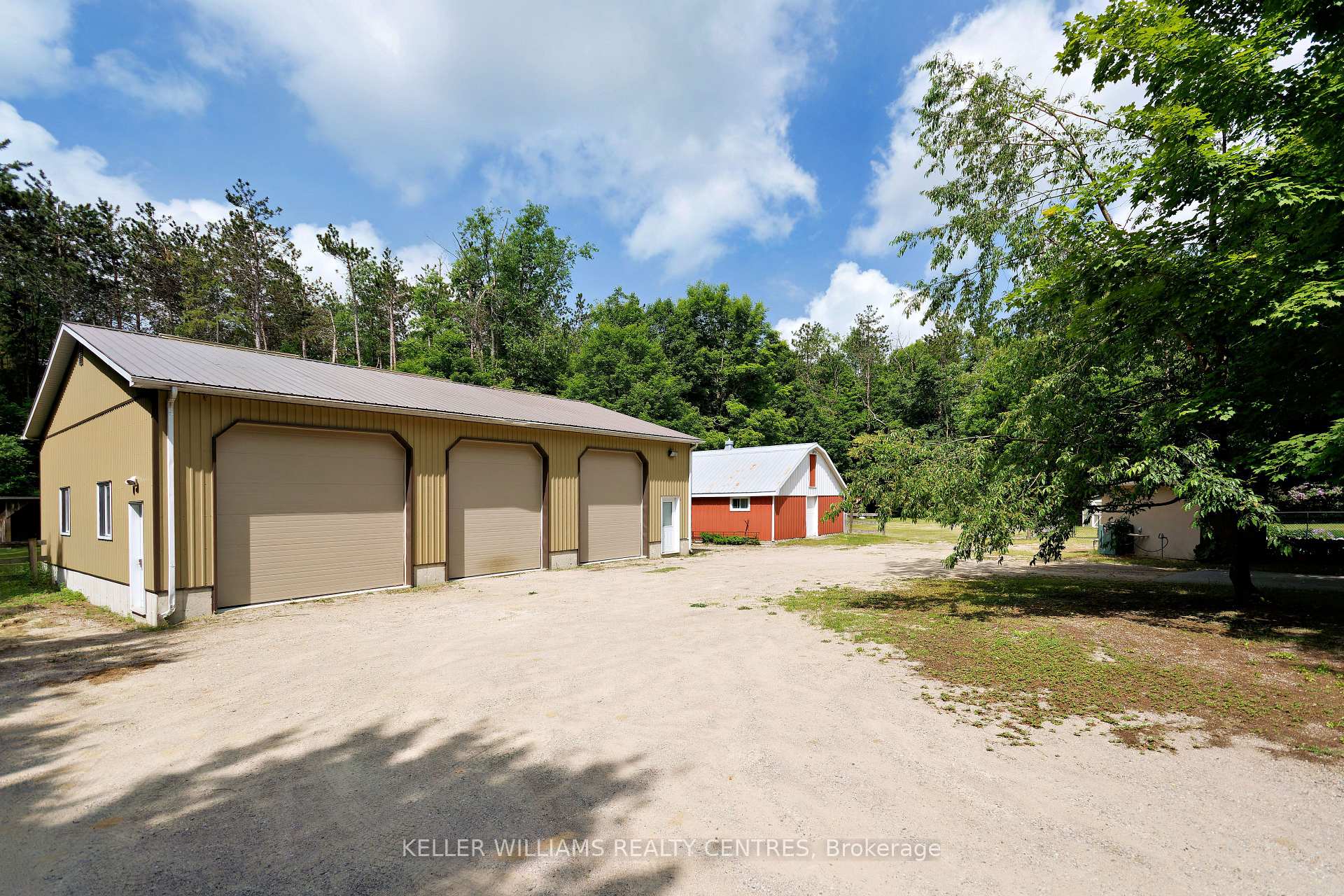 Photo 28 of 1138 Old Second Road N, Springwater, Rural Springwater — HOMEH