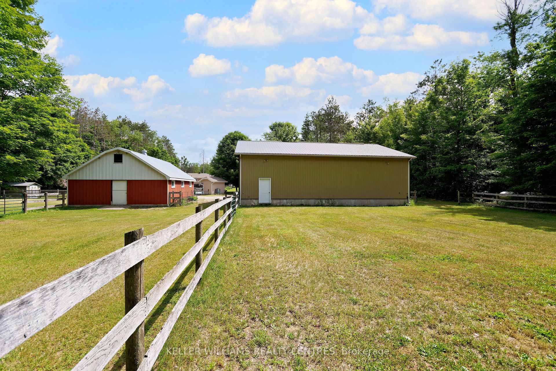 Photo 32 of 1138 Old Second Road N, Springwater, Rural Springwater — HOMEH