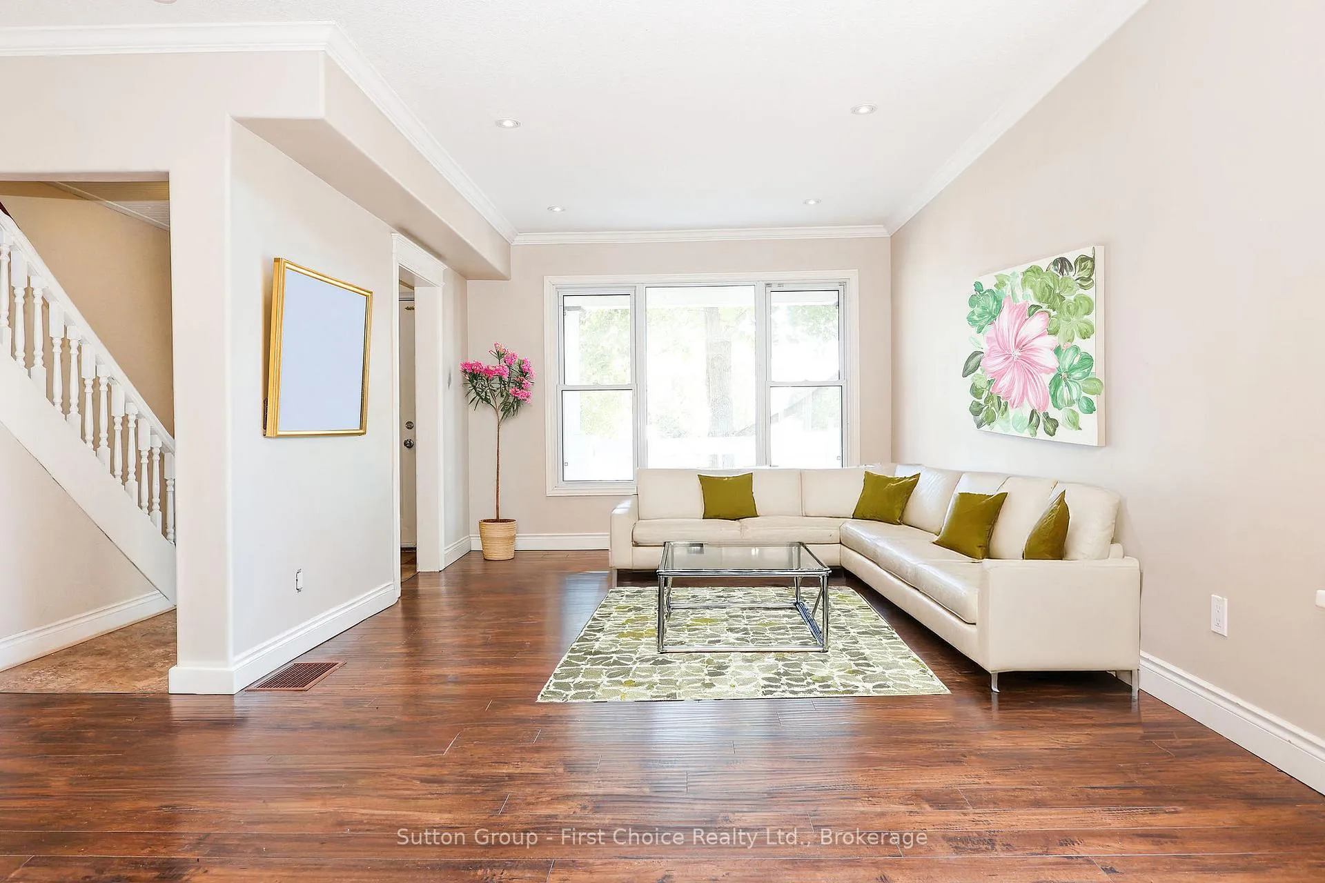 Photo 4 of 122 Trinity Street, Stratford — HOMEH