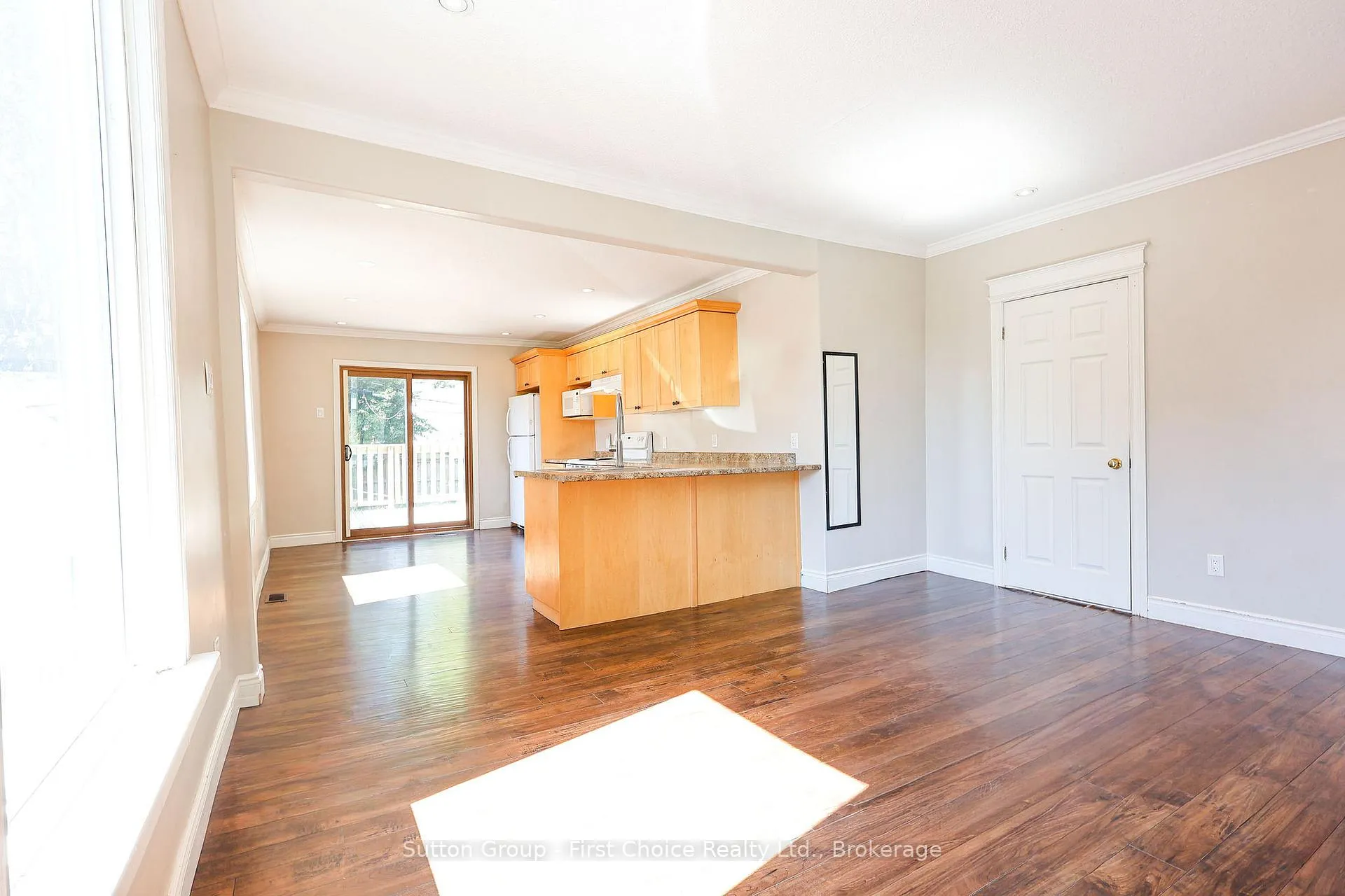Photo 11 of 122 Trinity Street, Stratford — HOMEH