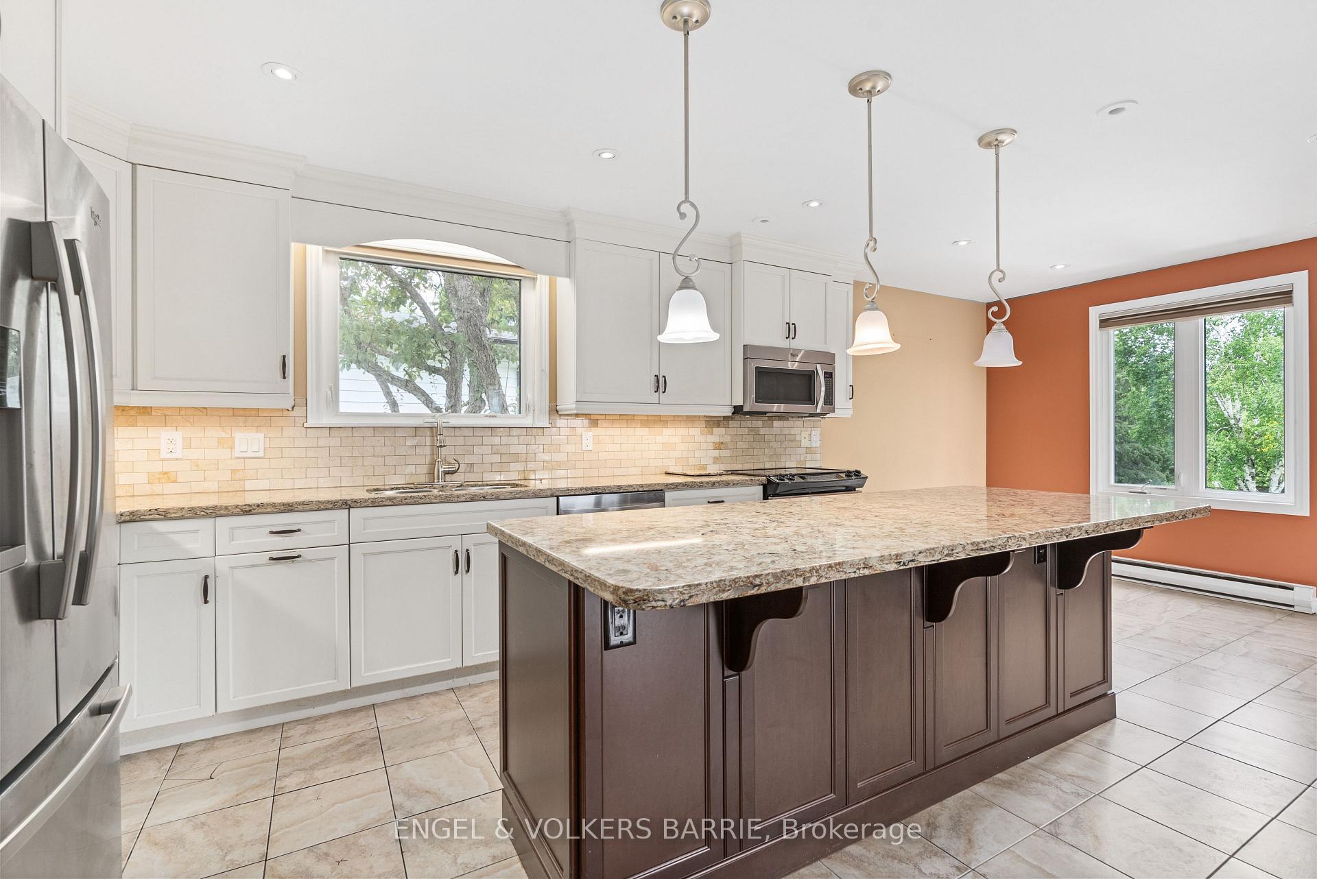Photo 8 of 1 Robert Boulevard, Springwater, Hillsdale — HOMEH