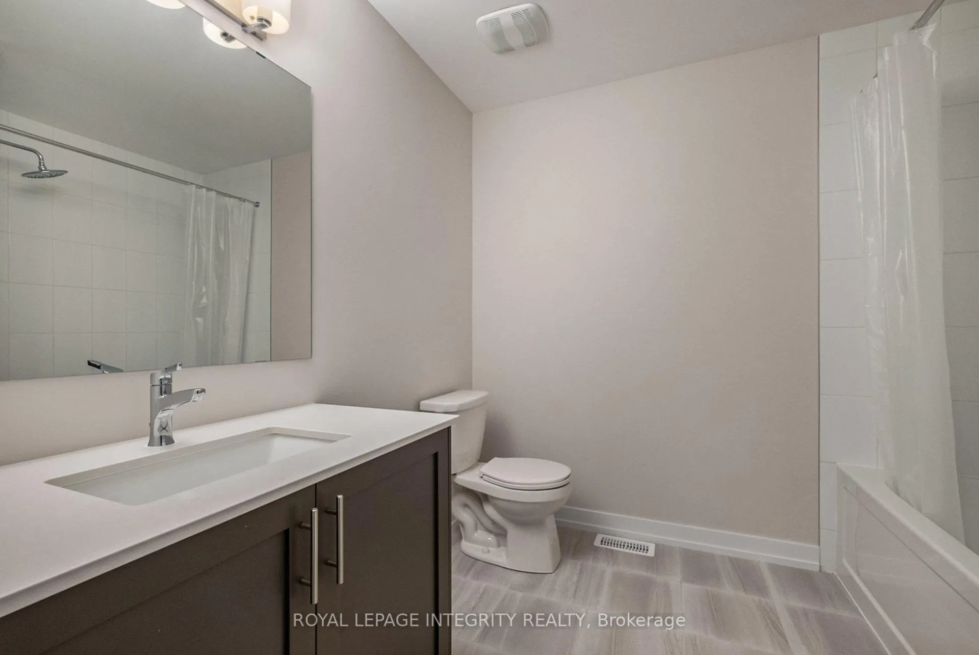 Photo 11 of 623 Alopex Row, Ottawa, Btwn Franktown Rd. & Fallowfield Rd. — HOMEH