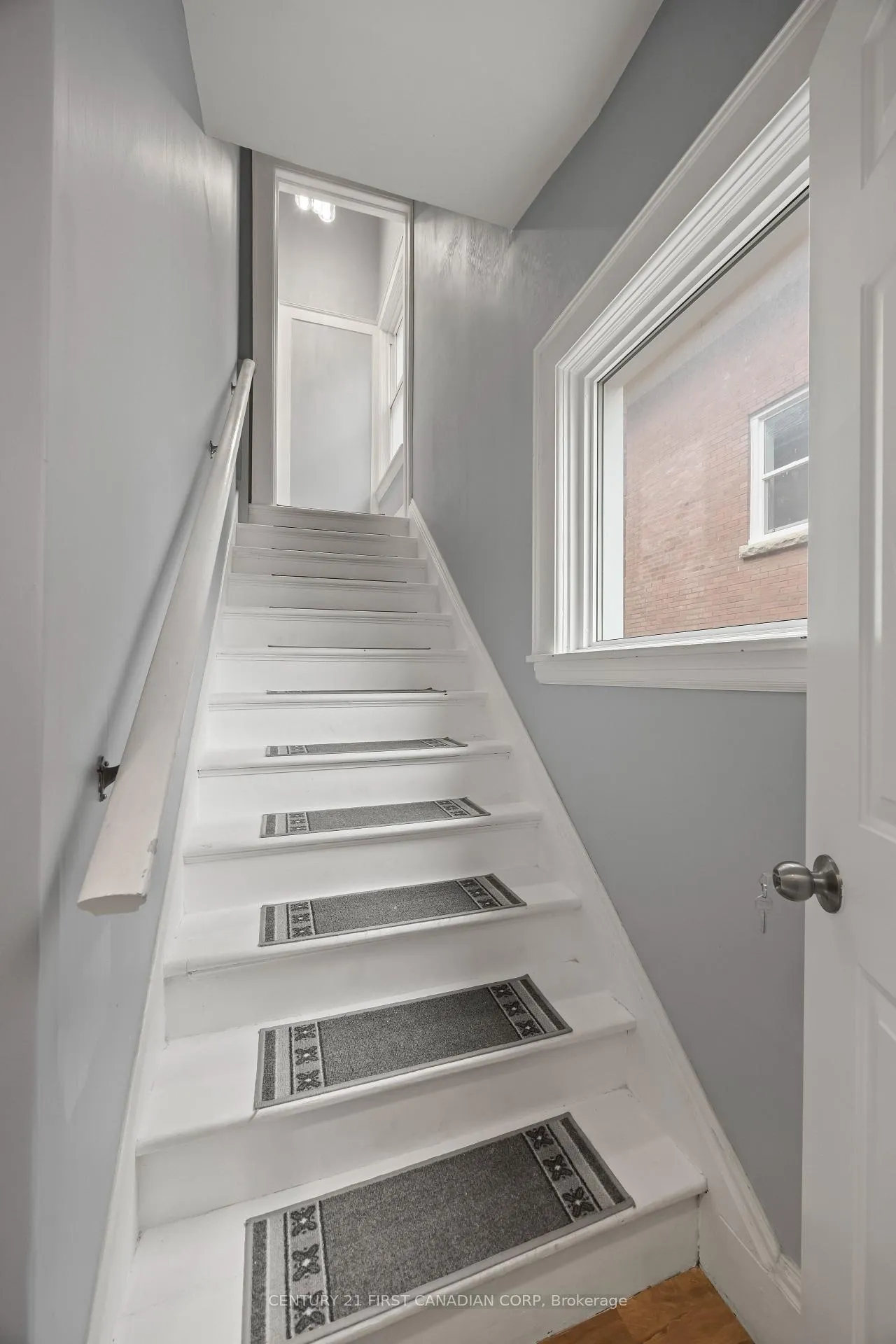 Photo 3 of Unit 2, 92 Hincks Street, St. Thomas — HOMEH