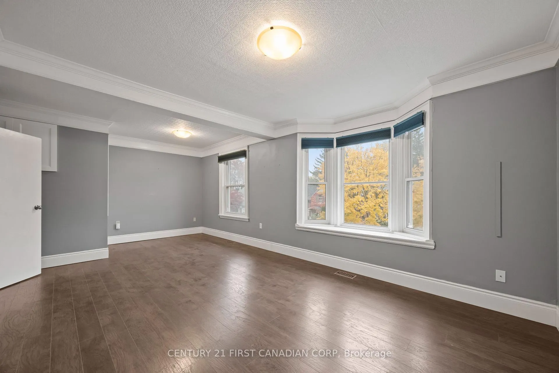 Photo 6 of Unit 2, 92 Hincks Street, St. Thomas — HOMEH