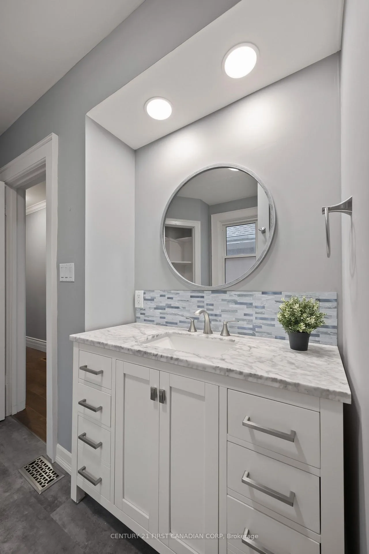 Photo 14 of Unit 2, 92 Hincks Street, St. Thomas — HOMEH