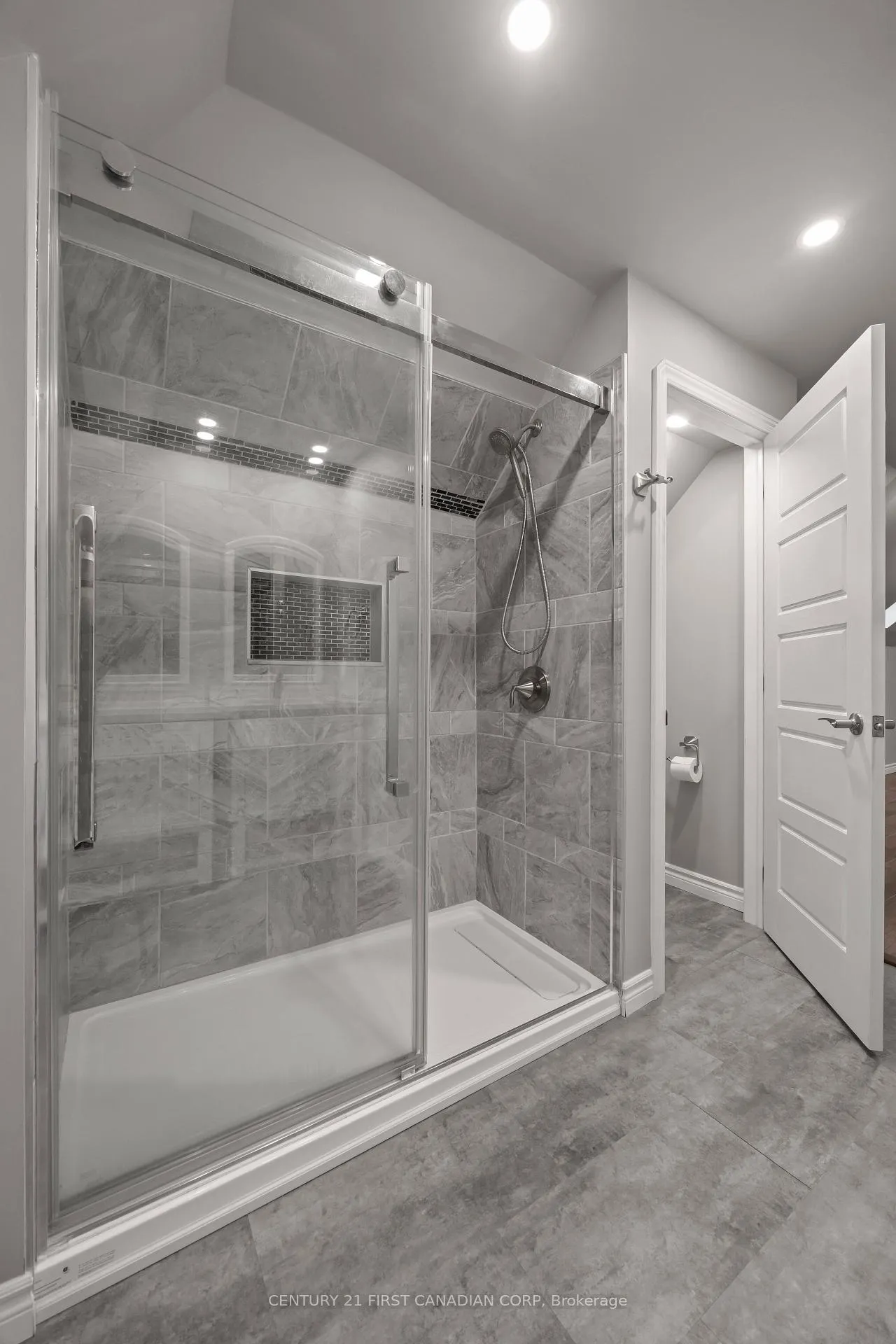 Photo 24 of Unit 2, 92 Hincks Street, St. Thomas — HOMEH