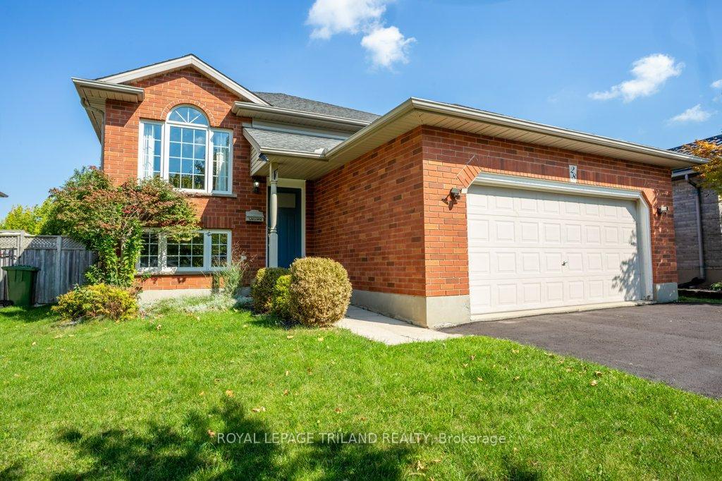 Photo 2 of 28 Schreyer Drive, St. Thomas — HOMEH