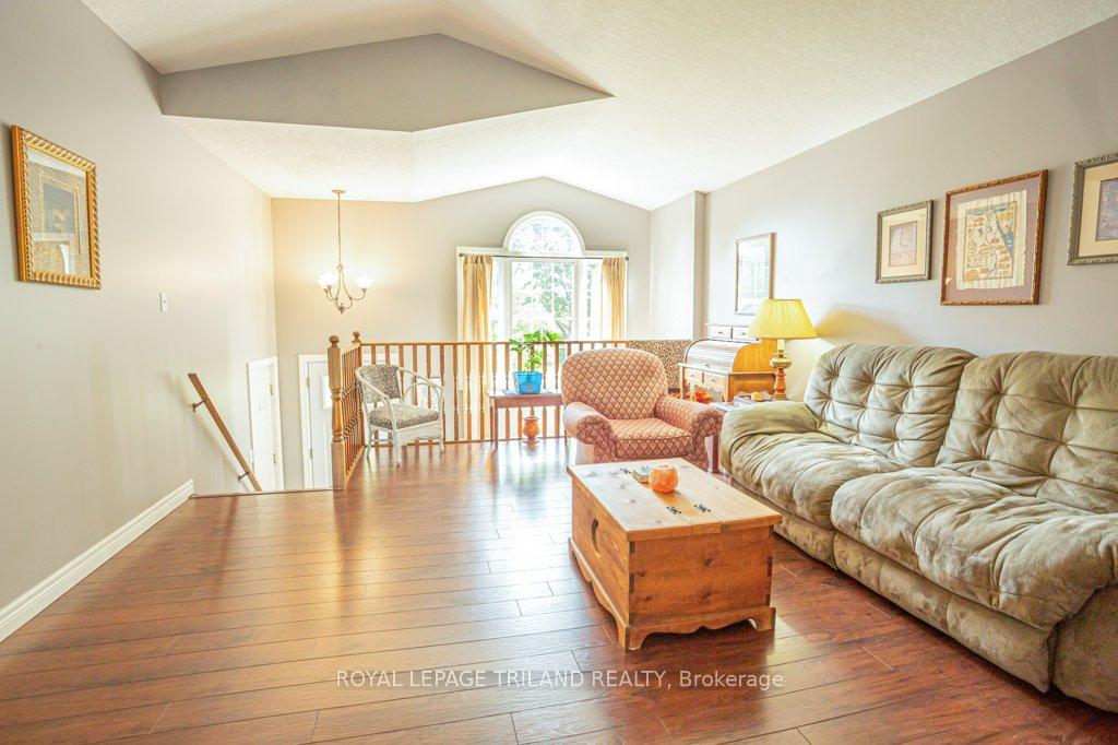 Photo 3 of 28 Schreyer Drive, St. Thomas — HOMEH