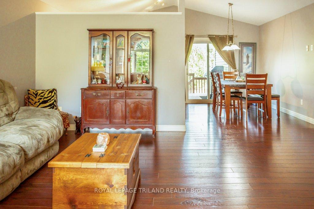 Photo 5 of 28 Schreyer Drive, St. Thomas — HOMEH