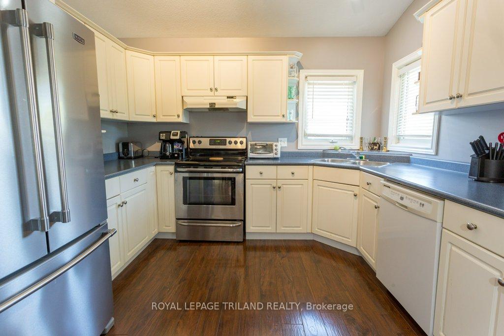 Photo 9 of 28 Schreyer Drive, St. Thomas — HOMEH