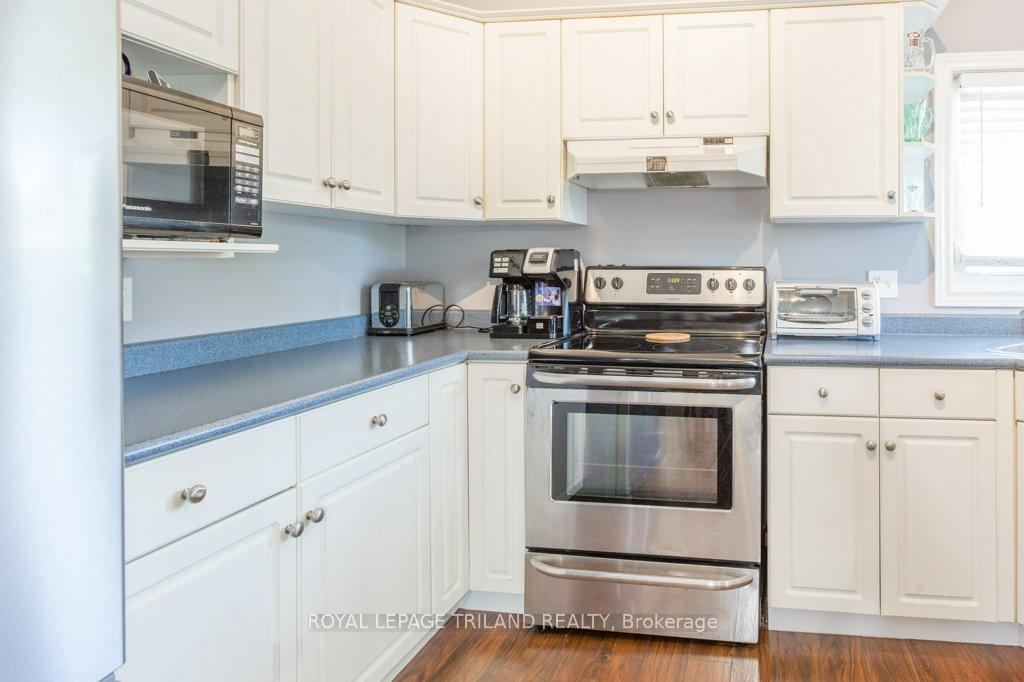 Photo 10 of 28 Schreyer Drive, St. Thomas — HOMEH