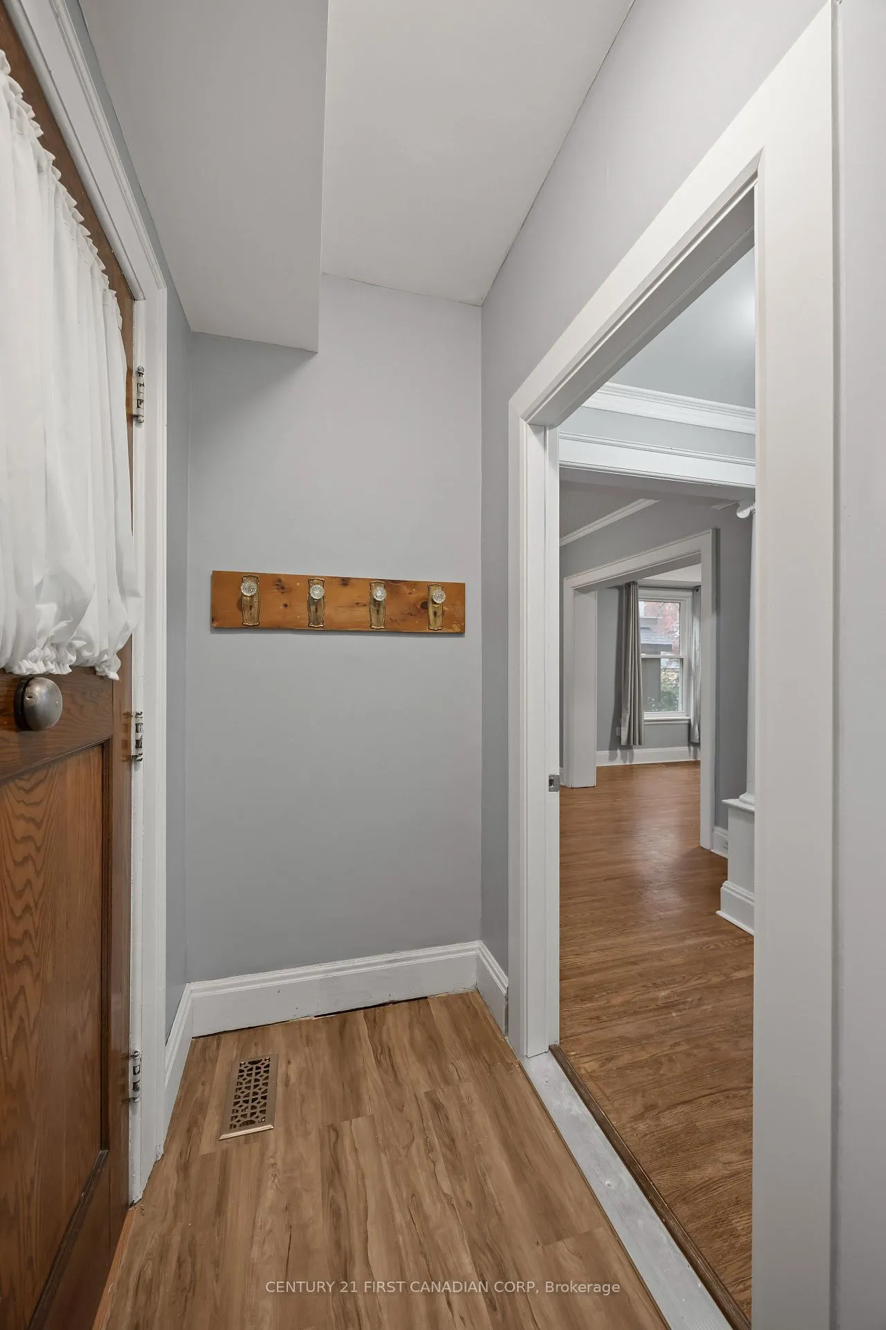 Photo 4 of Unit 1, 92 Hincks Street, St. Thomas — HOMEH