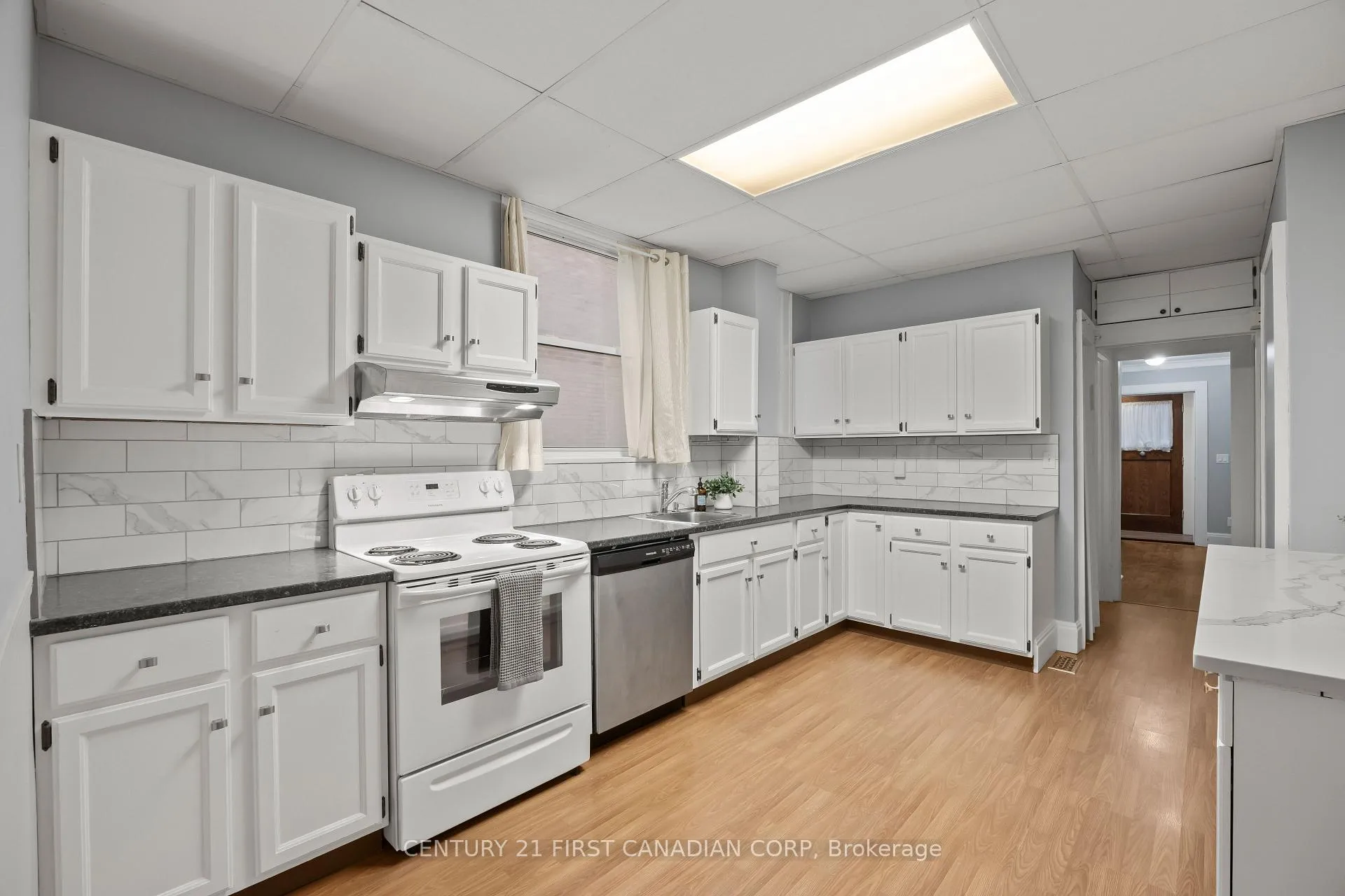 Photo 14 of Unit 1, 92 Hincks Street, St. Thomas — HOMEH