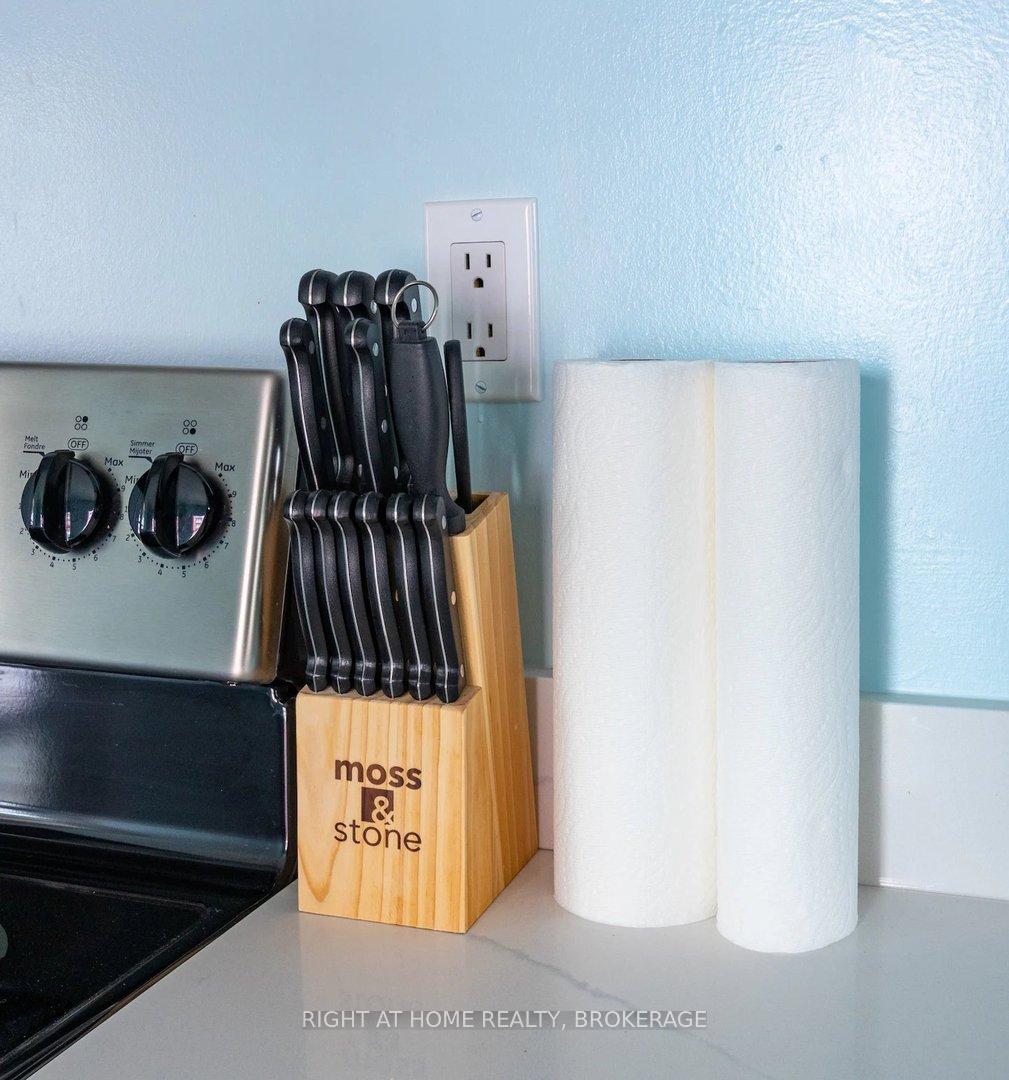 Photo 10 of Unit UPPER, 60 Ross Street, St. Thomas — HOMEH