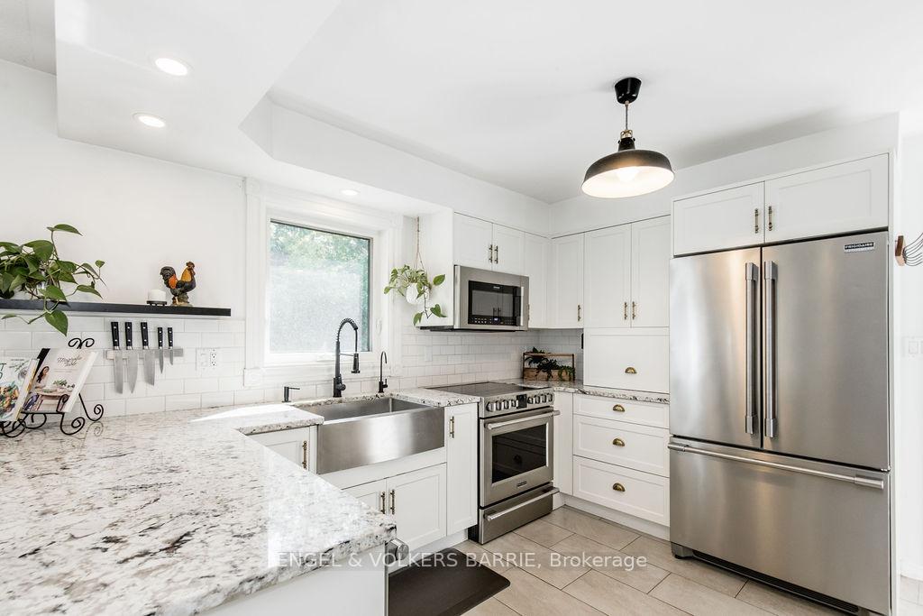 Photo 12 of 1309 St Vincent Street, Springwater, Midhurst — HOMEH