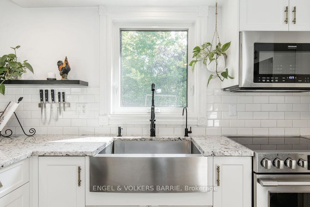 Photo 14 of 1309 St Vincent Street, Springwater, Midhurst — HOMEH