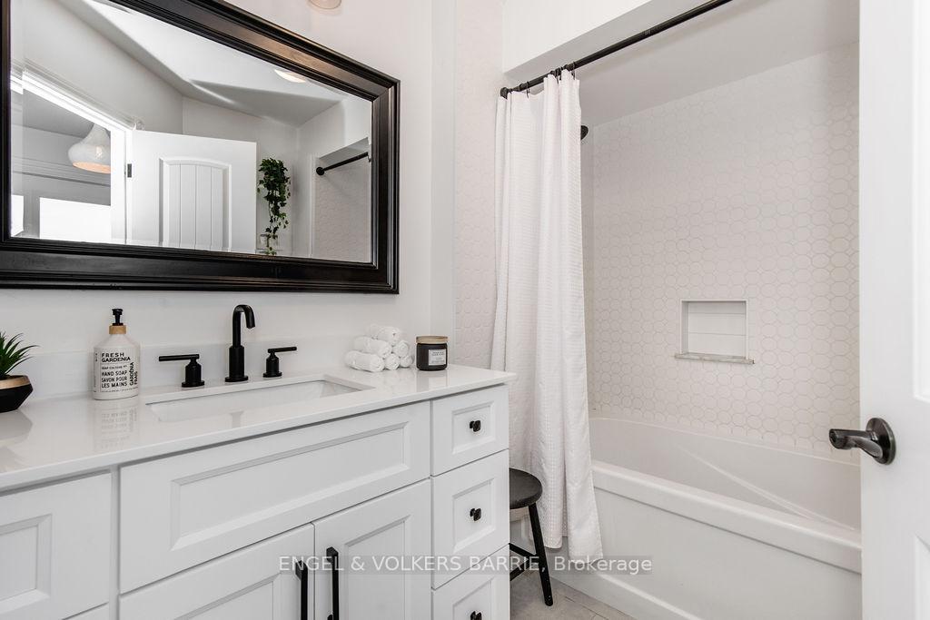 Photo 17 of 1309 St Vincent Street, Springwater, Midhurst — HOMEH