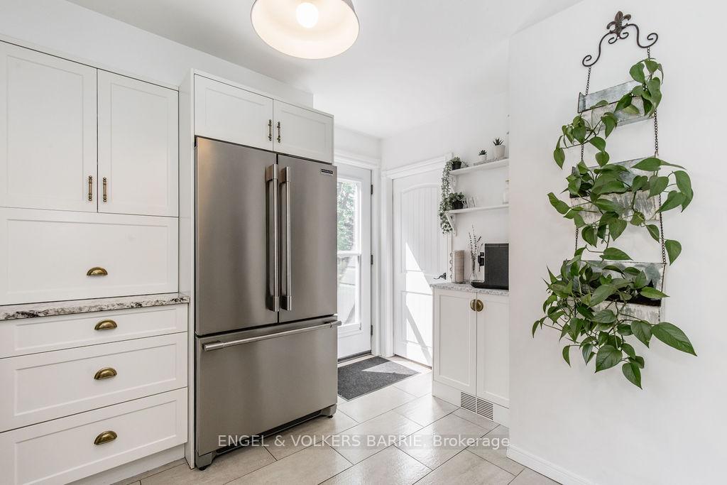 Photo 24 of 1309 St Vincent Street, Springwater, Midhurst — HOMEH