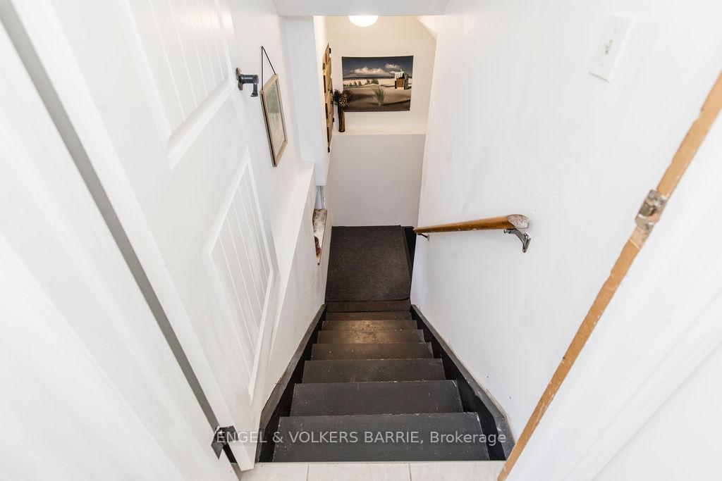 Photo 25 of 1309 St Vincent Street, Springwater, Midhurst — HOMEH