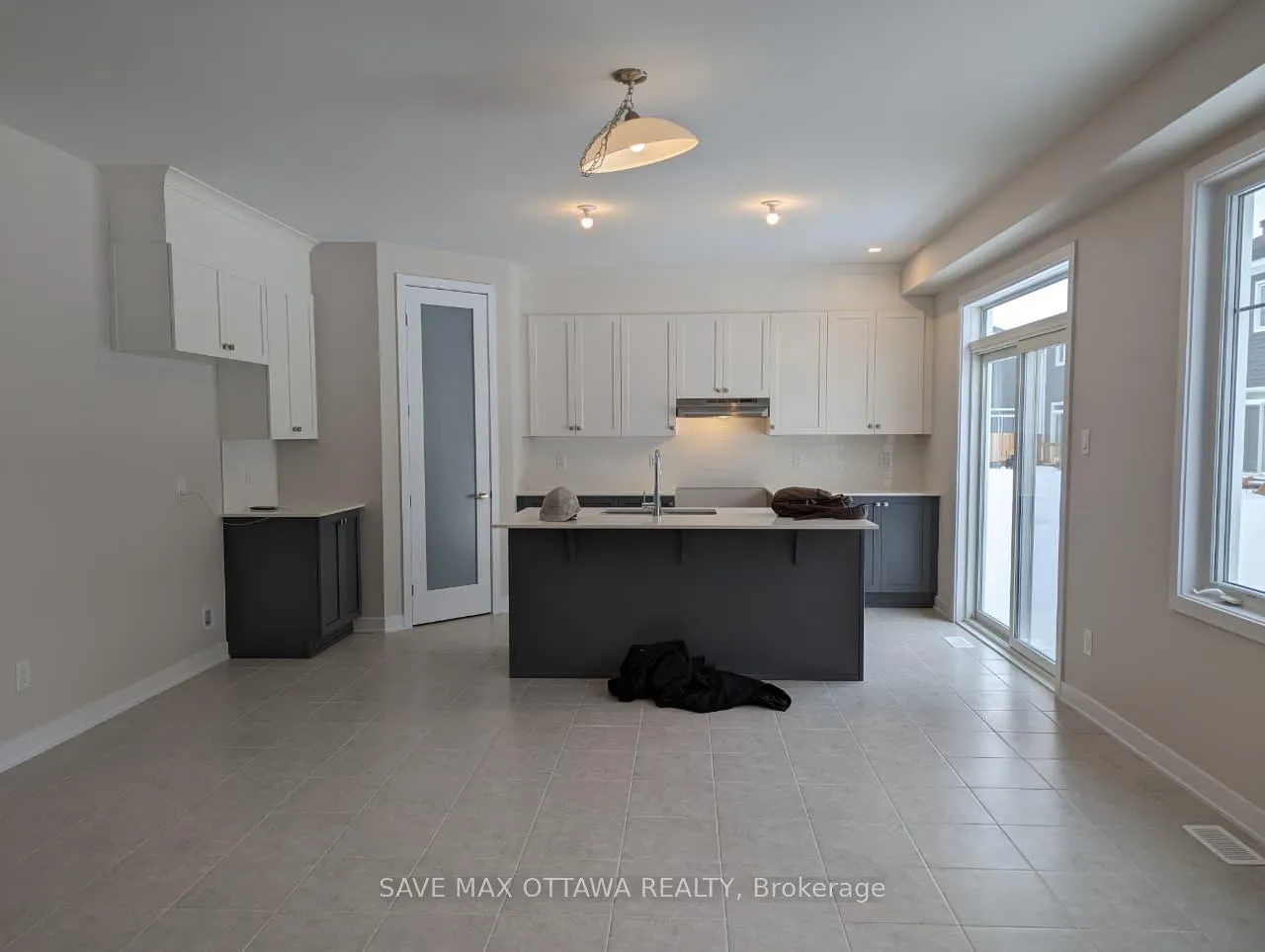 Photo 5 of 607 Terrier Circle, Ottawa, Goulbourn Twp From Franktown Rd/South To Rideau — HOMEH