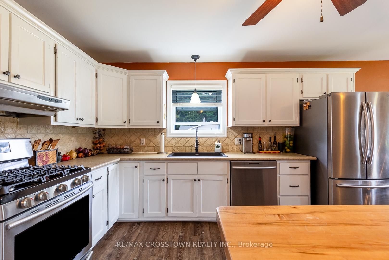 Photo 5 of 14308 County 27 Road, Springwater, Rural Springwater — HOMEH