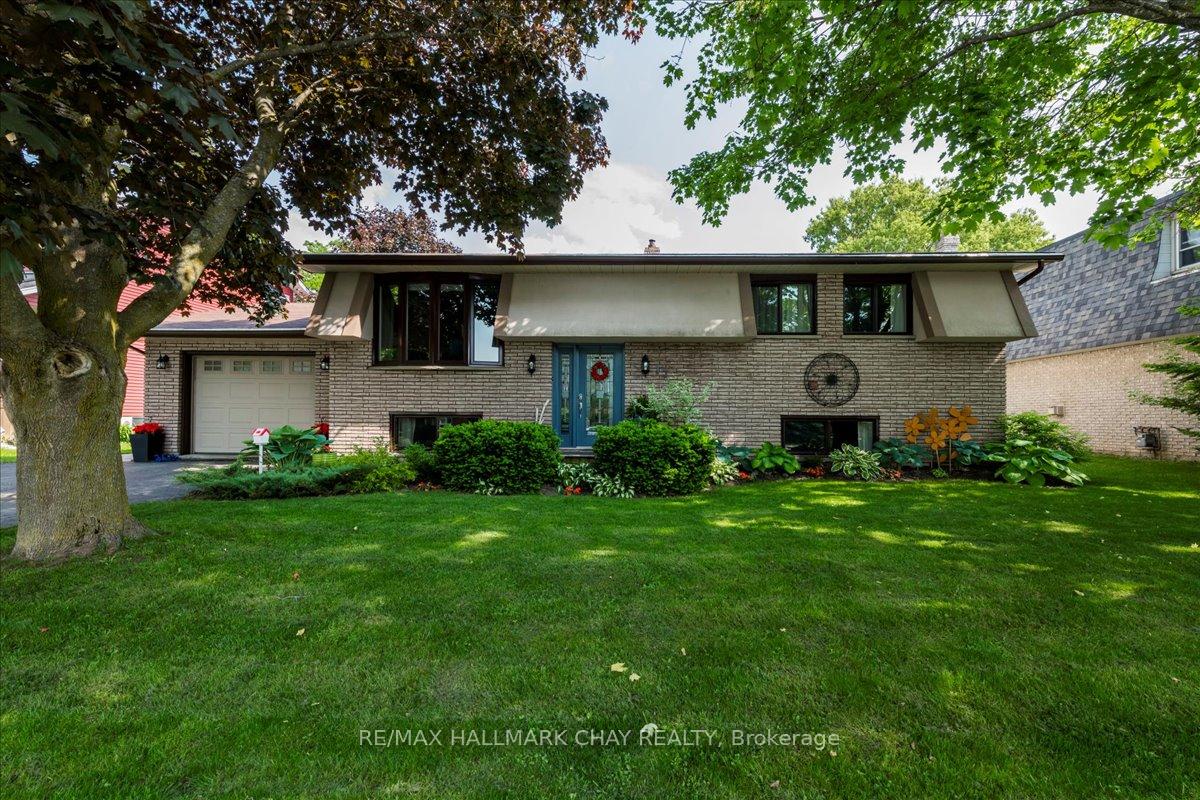 Photo 1 of 17 Glenview Avenue, Springwater, Elmvale — HOMEH