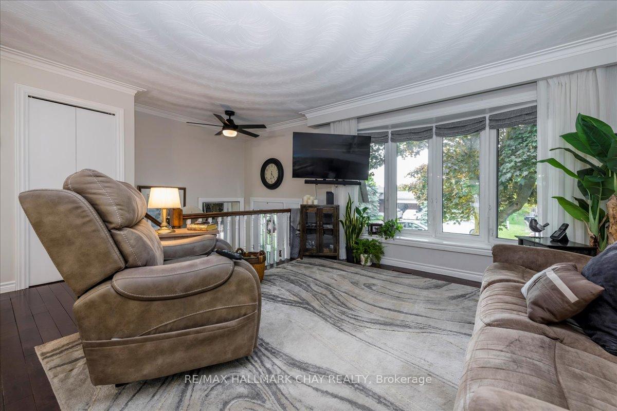 Photo 8 of 17 Glenview Avenue, Springwater, Elmvale — HOMEH