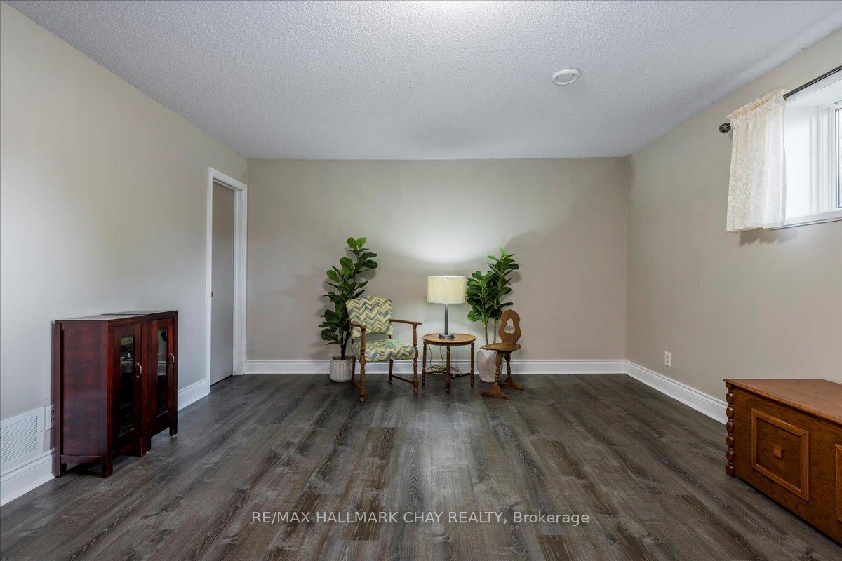 Photo 17 of 17 Glenview Avenue, Springwater, Elmvale — HOMEH