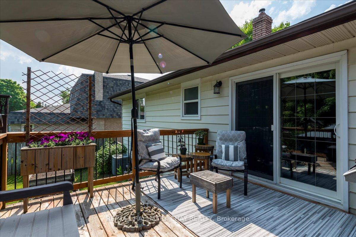 Photo 25 of 17 Glenview Avenue, Springwater, Elmvale — HOMEH
