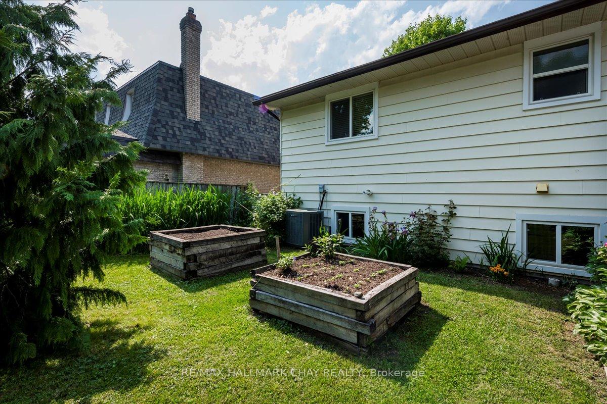 Photo 33 of 17 Glenview Avenue, Springwater, Elmvale — HOMEH