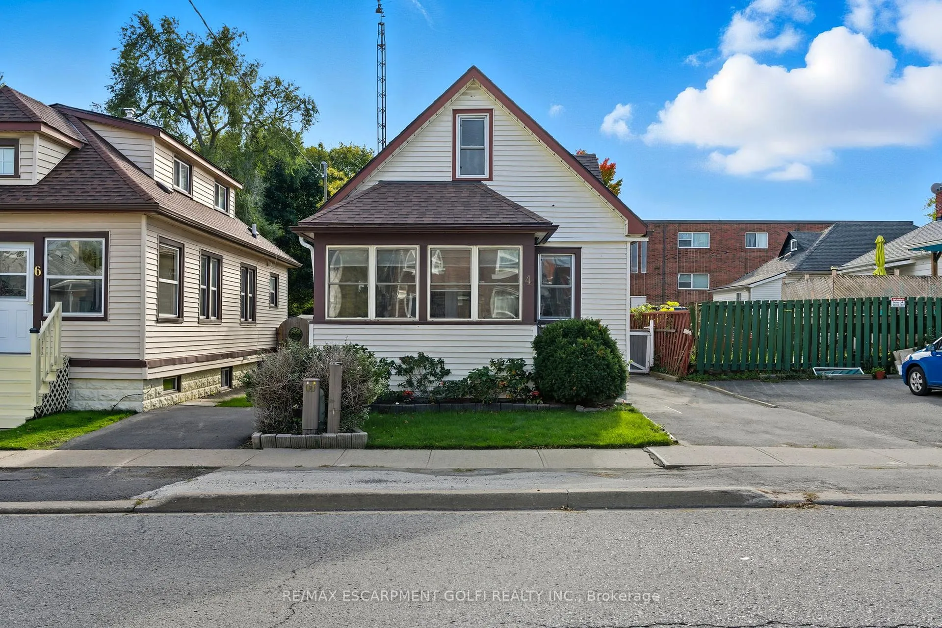 Front of 4 Manning Street