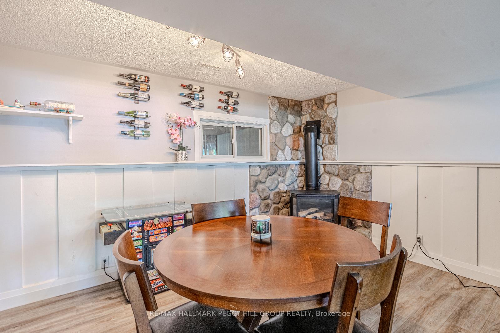 Photo 14 of 34 Foyston Park Circle, Springwater, Minesing — HOMEH
