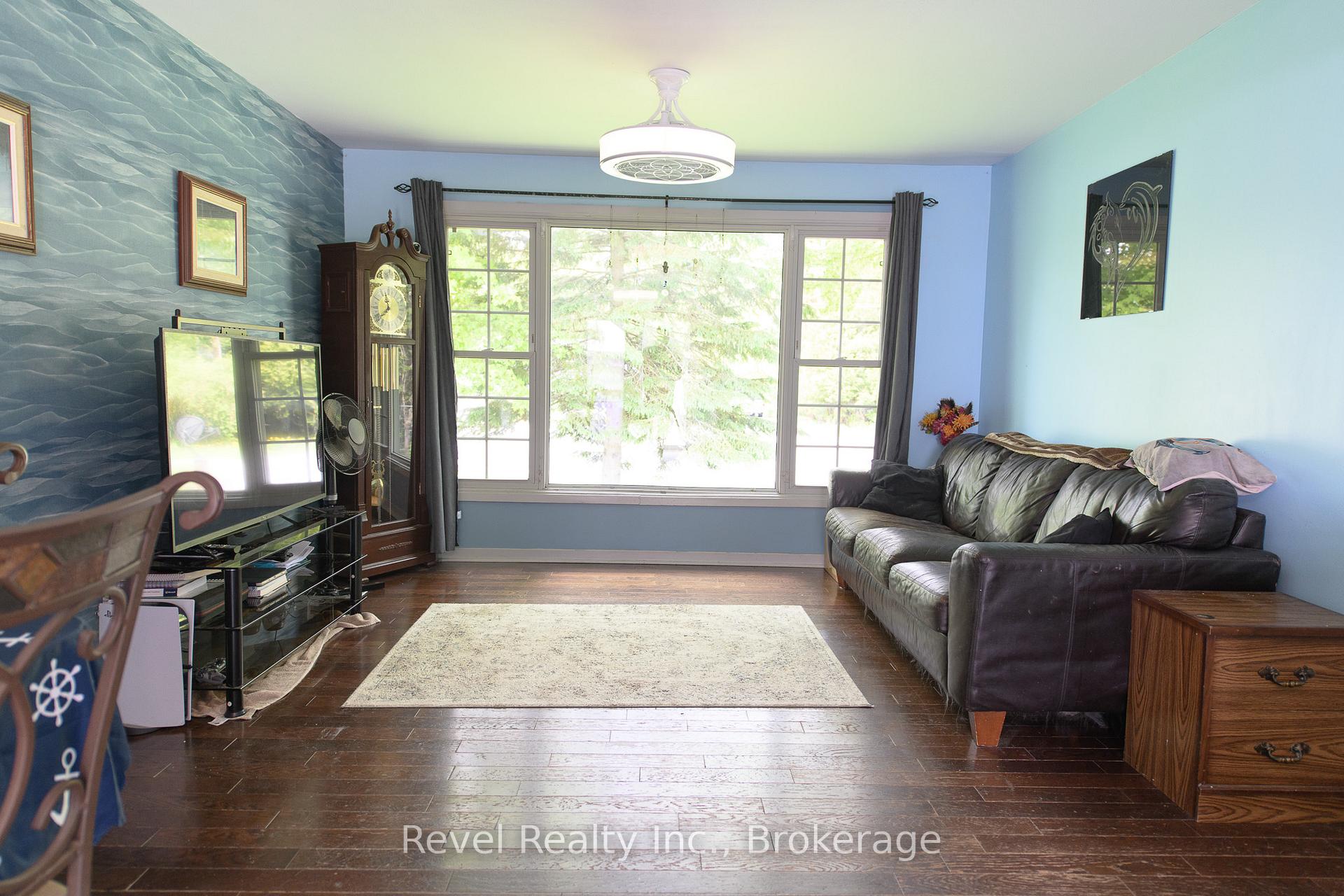 Photo 5 of 11 Innisfree Drive, Springwater, Rural Springwater — HOMEH