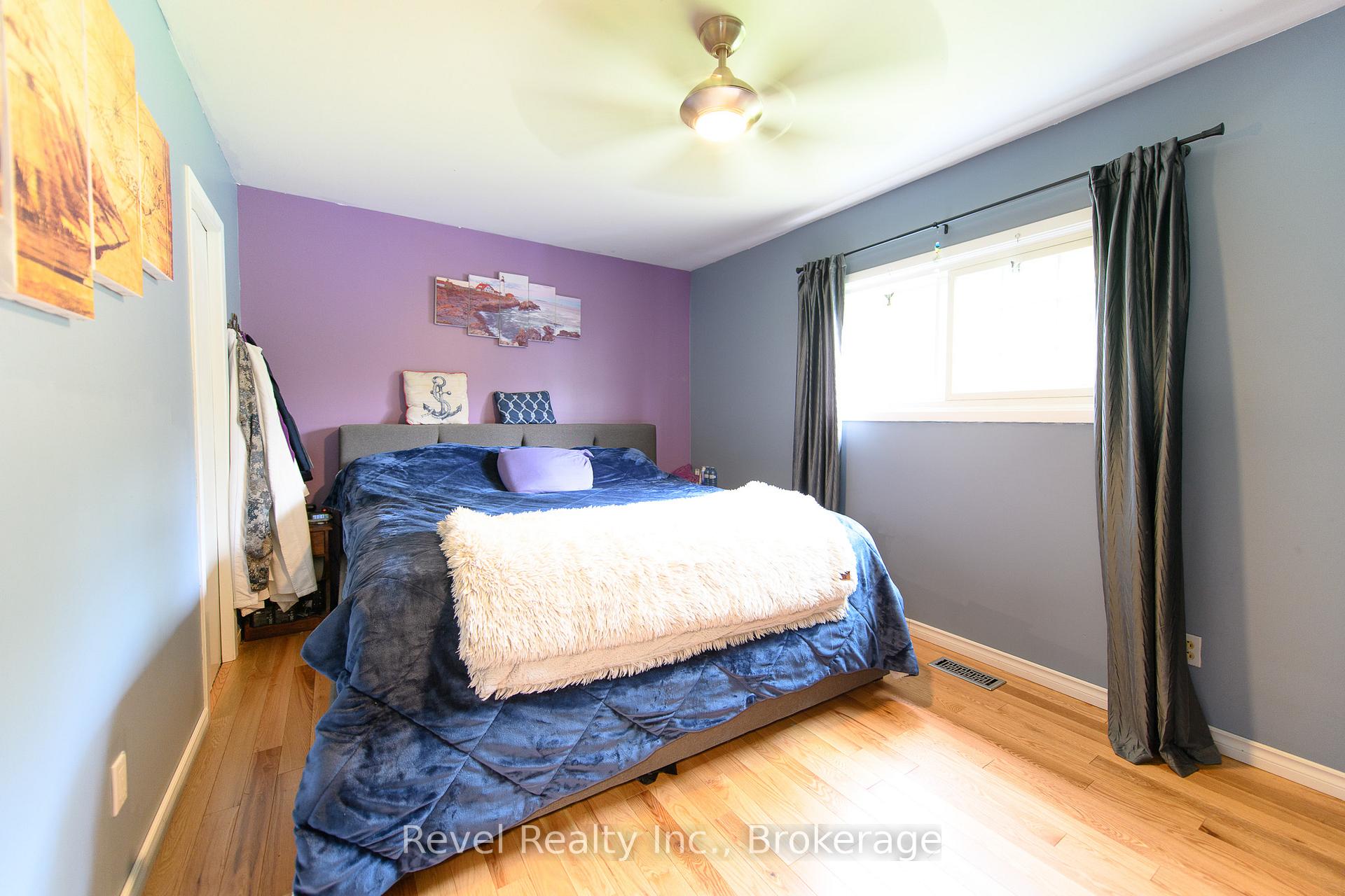Photo 13 of 11 Innisfree Drive, Springwater, Rural Springwater — HOMEH
